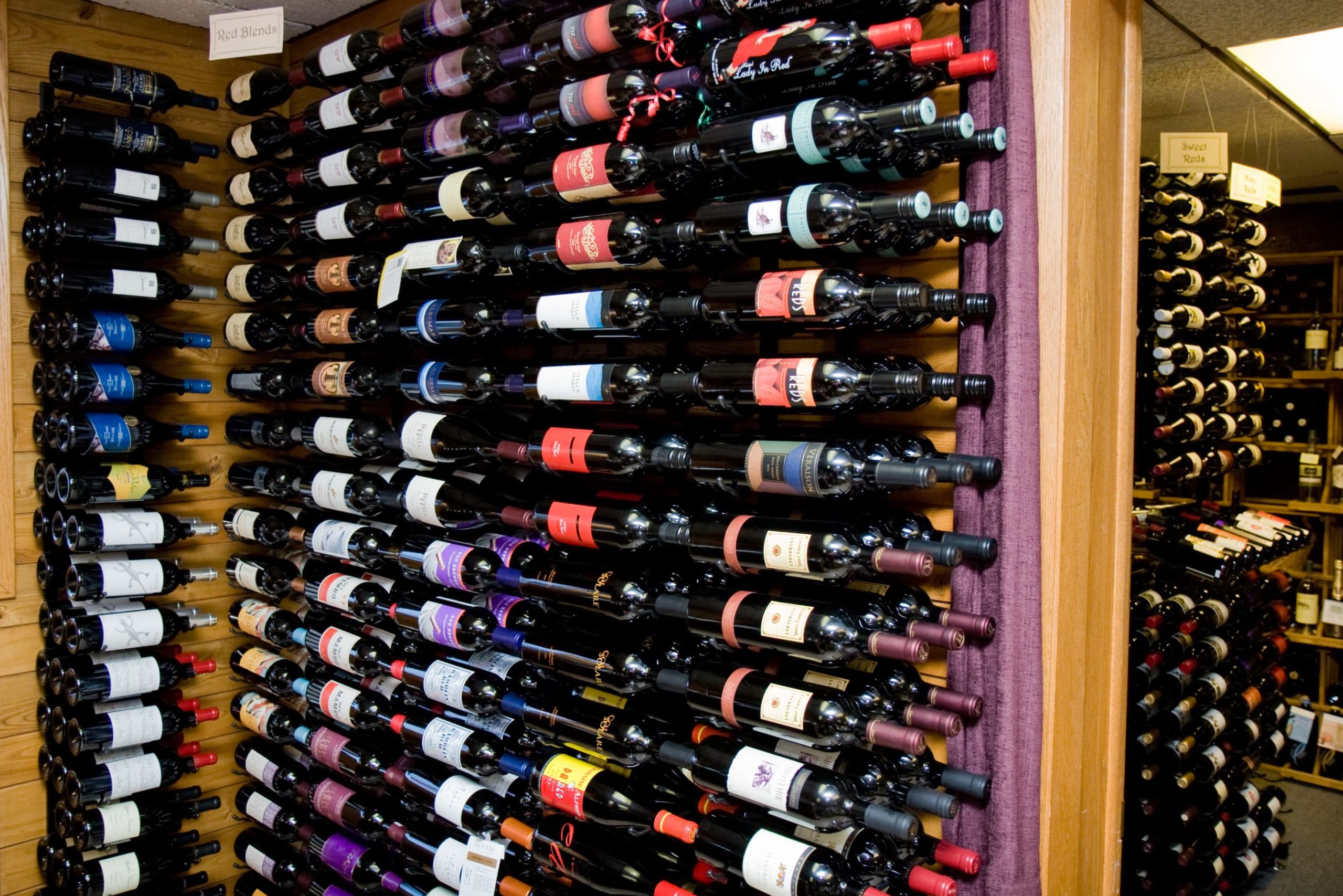 Contemporary Wine Cellar Vintage View 6' Wall Mounted Wine Rack