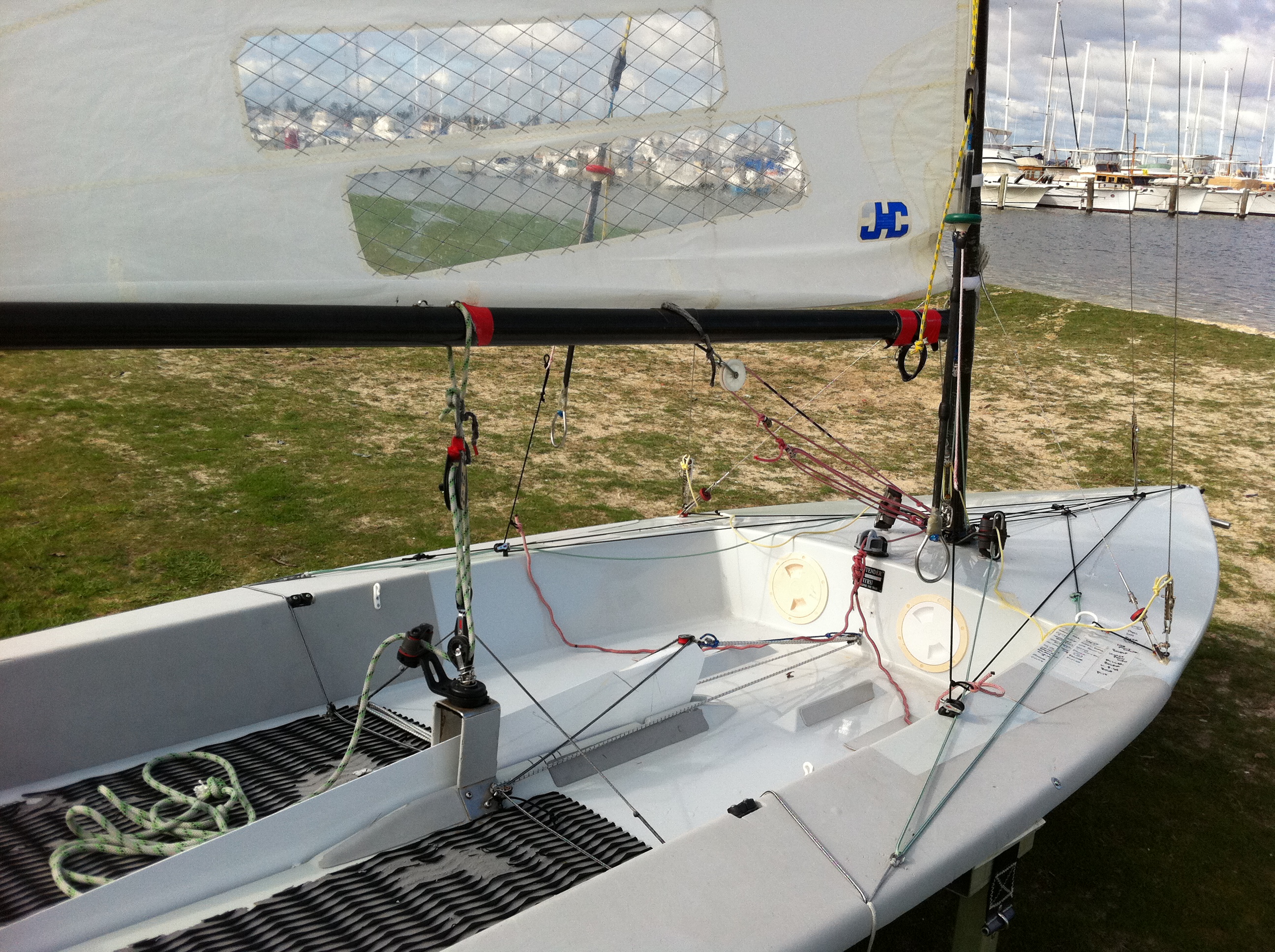 Contender Dinghy for sale AUS 2195 Contender Class Sailing