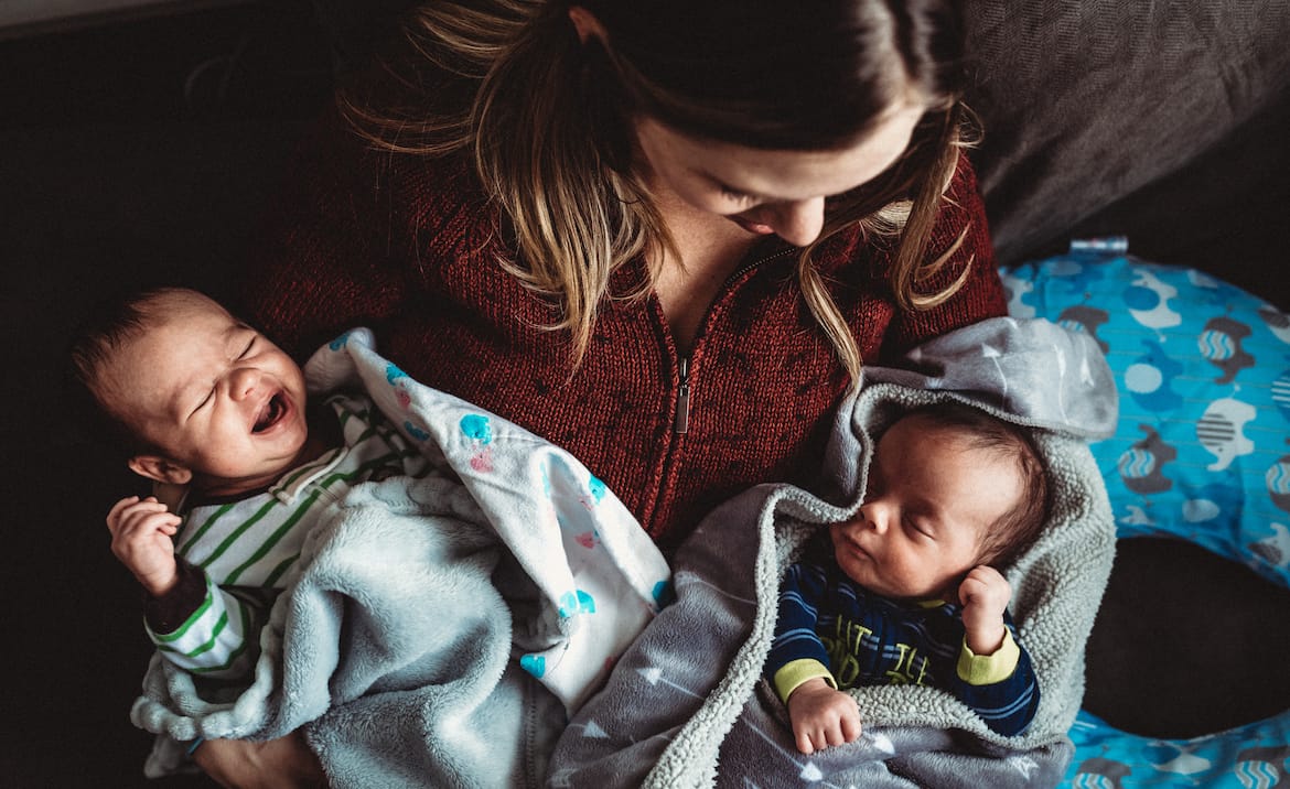 3 Weeks After Giving Birth To Twins, Mom Felt Sick When Doctor Sees