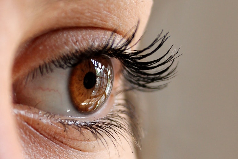 Dit Is Waarom Je Ooglid Soms Oncontroleerbaar Trilt