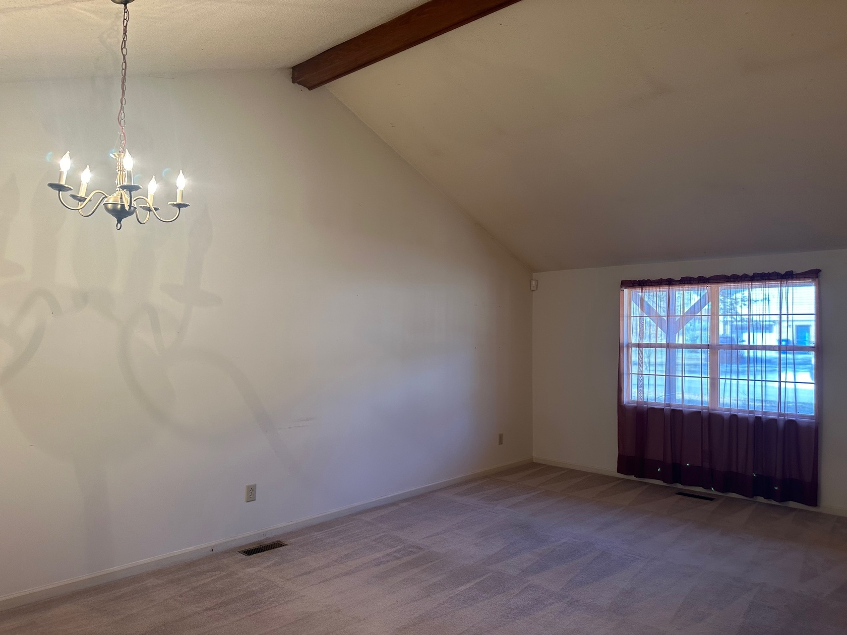 Public Auction Sale ESTATE AUCTION! 3BED/2BATH, OFF MOUSE CREEK