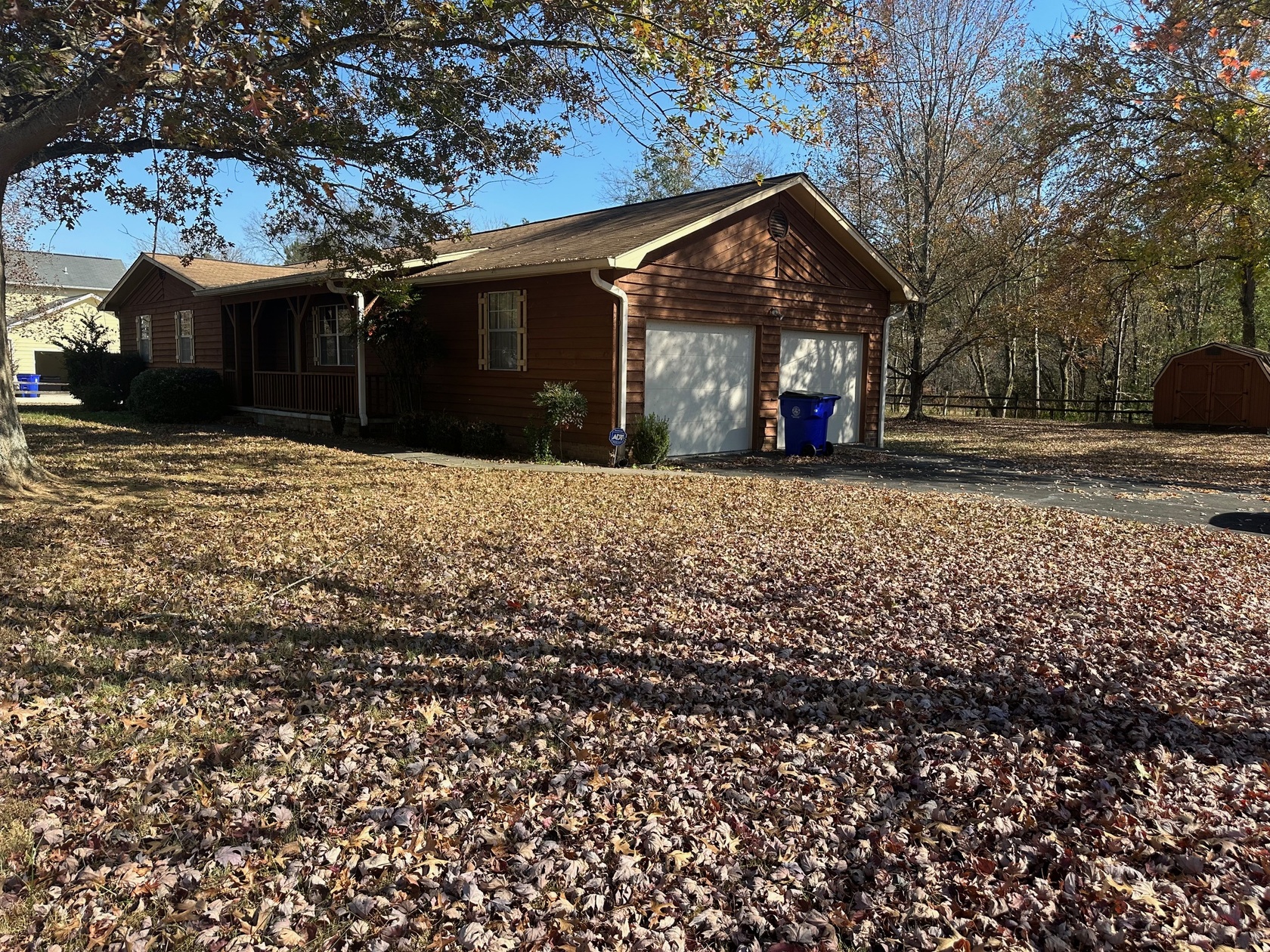 Public Auction Sale ESTATE AUCTION! 3BED/2BATH, OFF MOUSE CREEK