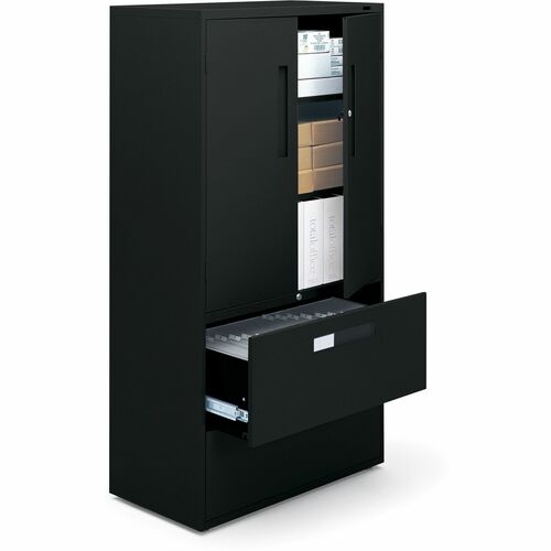 Global 9300 Storage Matttroy