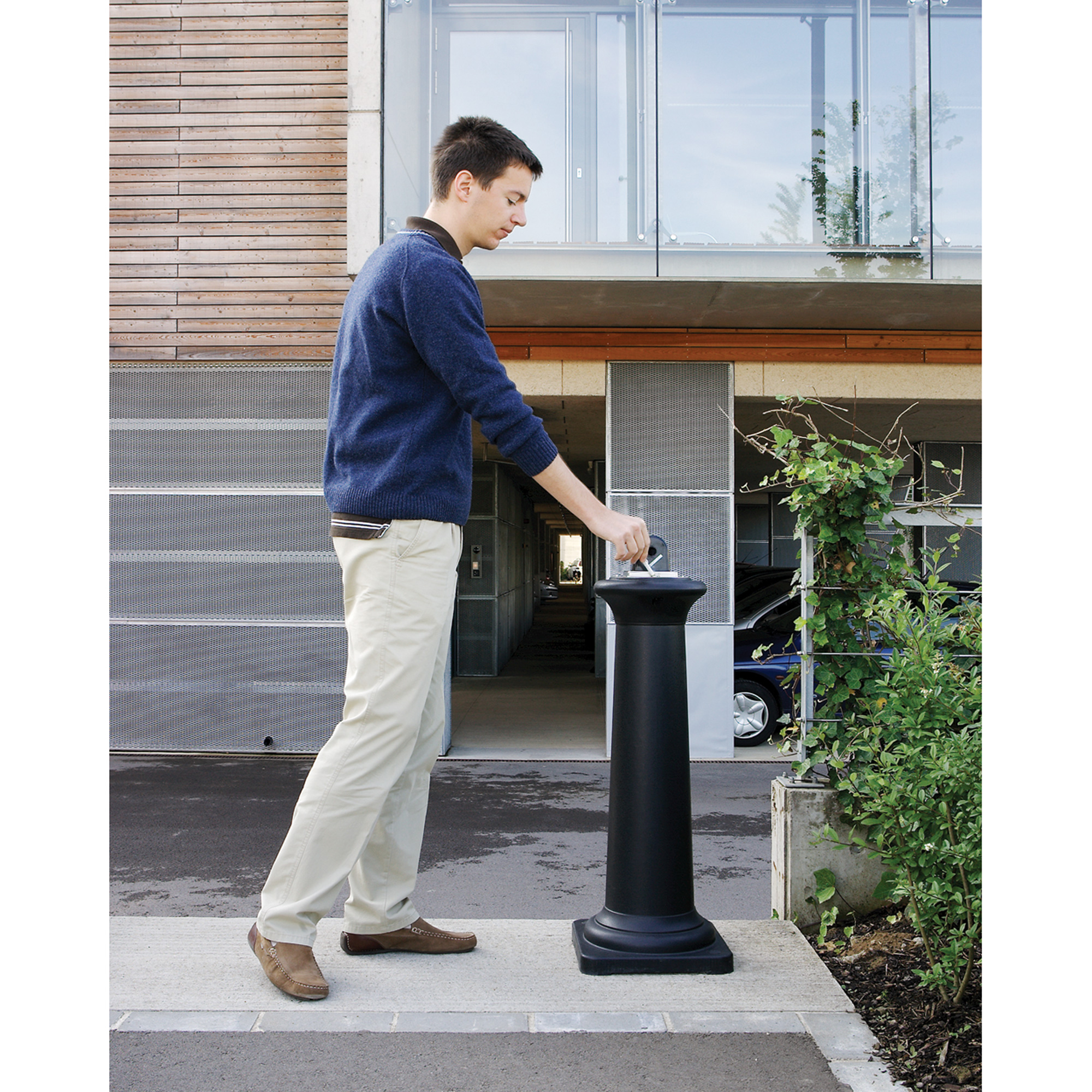 Rubbermaid Commercial Tuscan Smoking Receptacle Smoking Receptacles