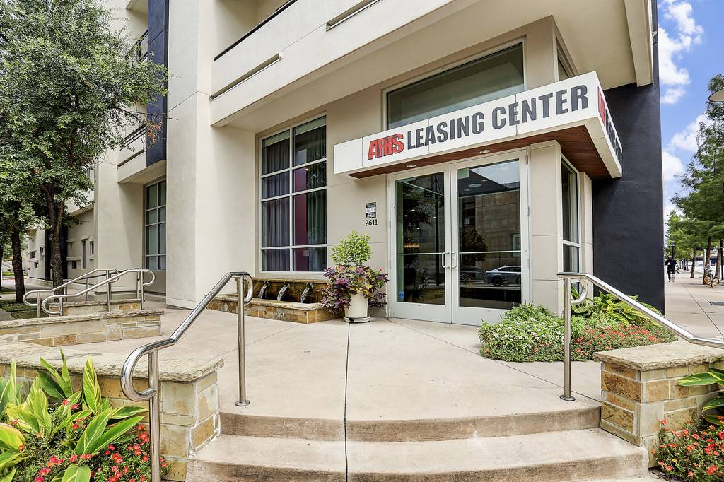 The Arts Apartments Dallas, TX