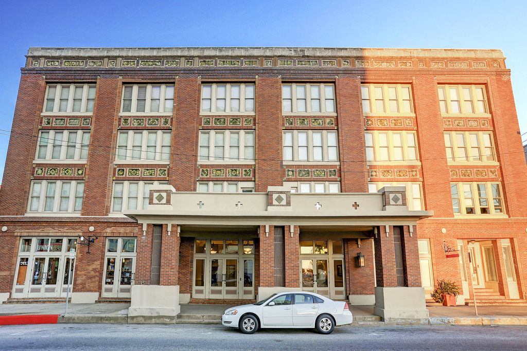 Panama Historic Condos Galveston, TX