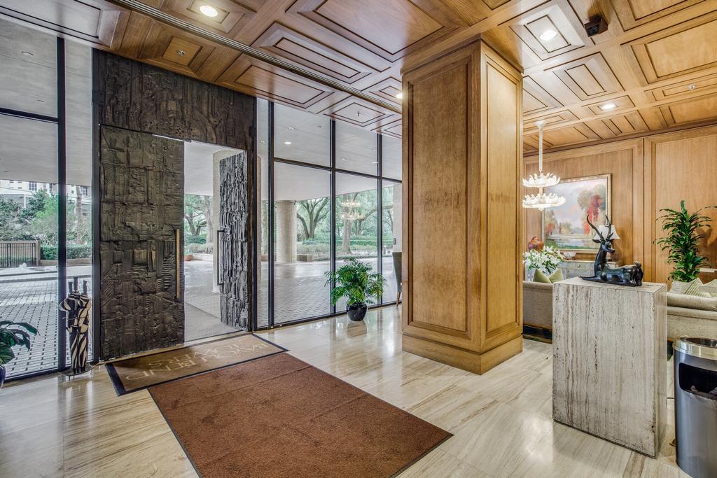 Bayou Bend Towers Highrise at 101 Westcott, Houston, TX 77007 HAR