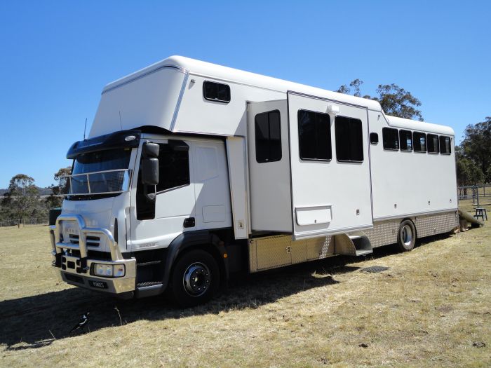 Transport & Vehicles s Horsezone Page 1