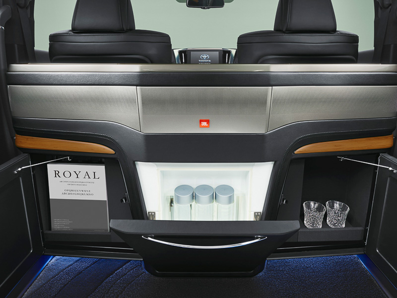 Toyota Adds Royal Lounge Variants To Alphard/Vellfire Range TwoRow