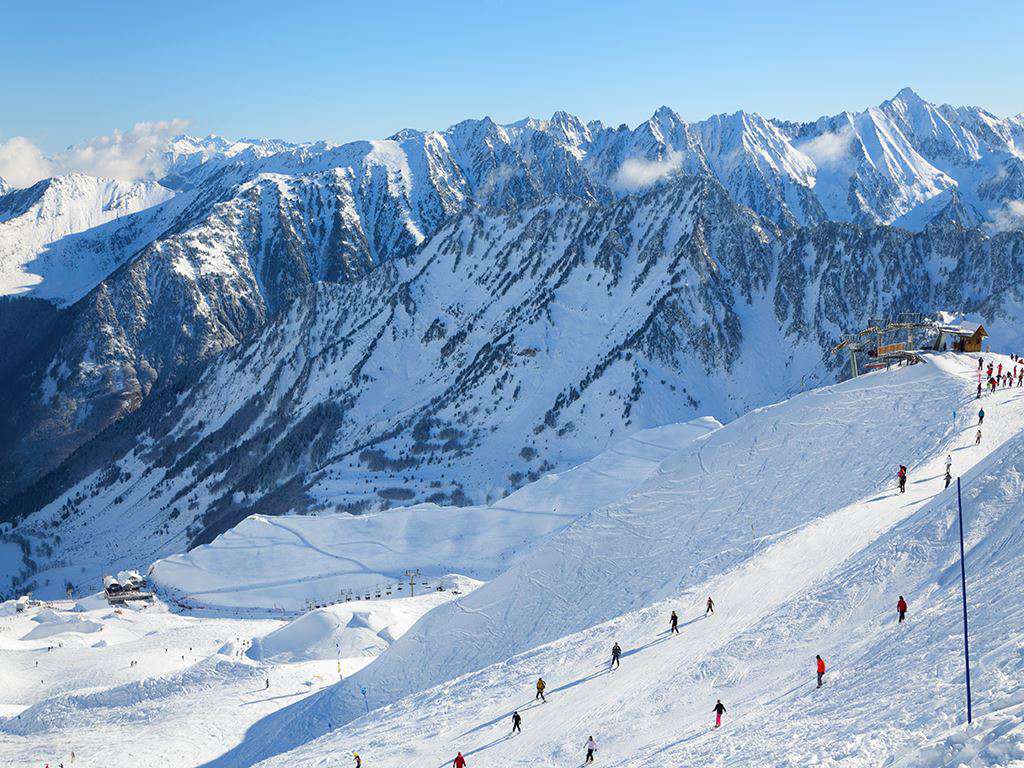 Cauterets Skiing holidays Ski holiday Cauterets France Iglu Ski