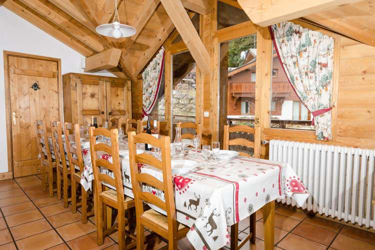 Chalet Vallon Blanc, La Tania, France Iglu Ski