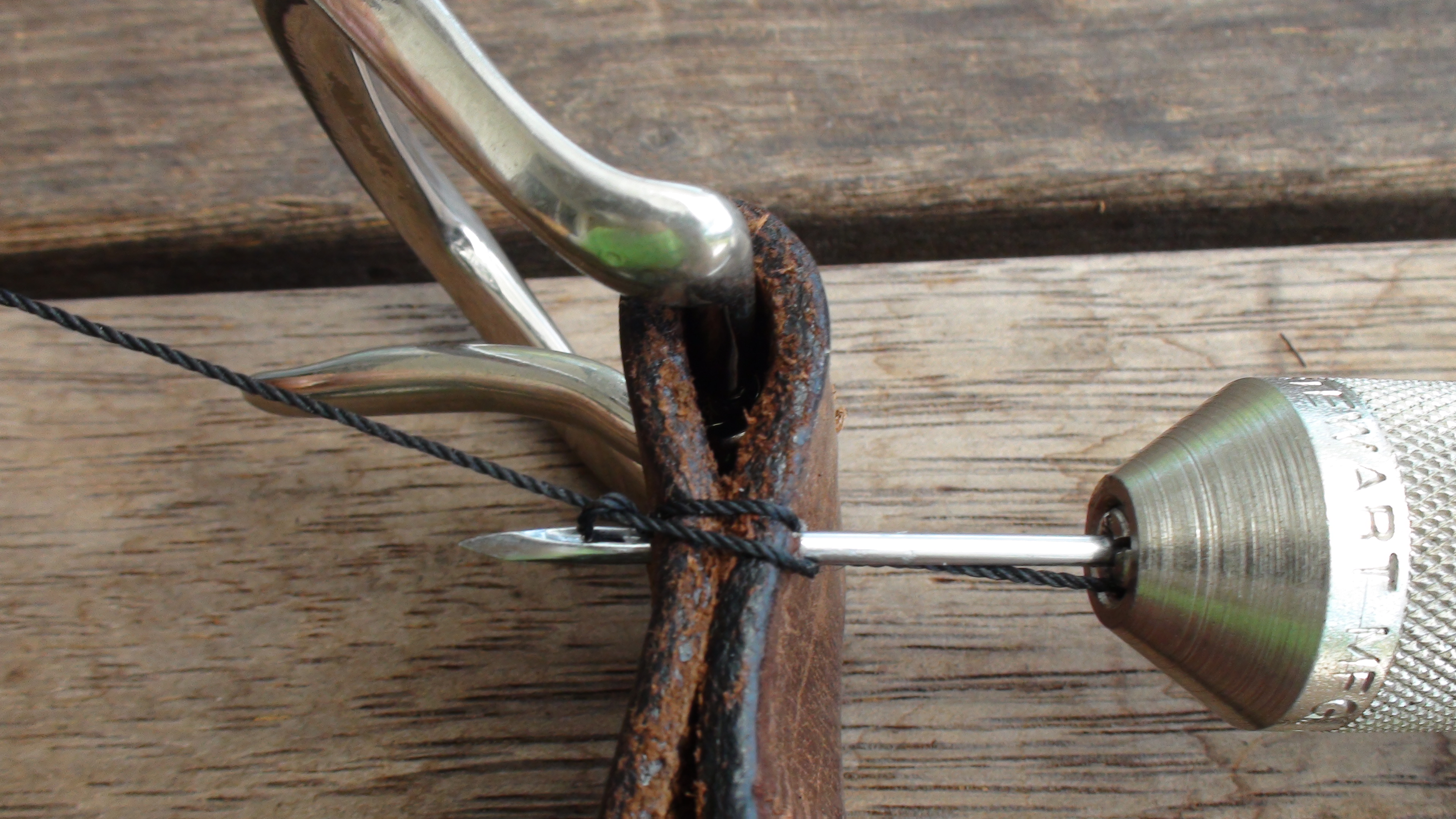 How to Refurbish Old Leather Belts or Make One From Scratch 5 Steps