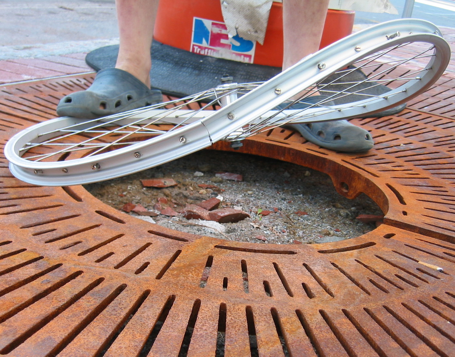 Can mountain bike wheels be straightened?