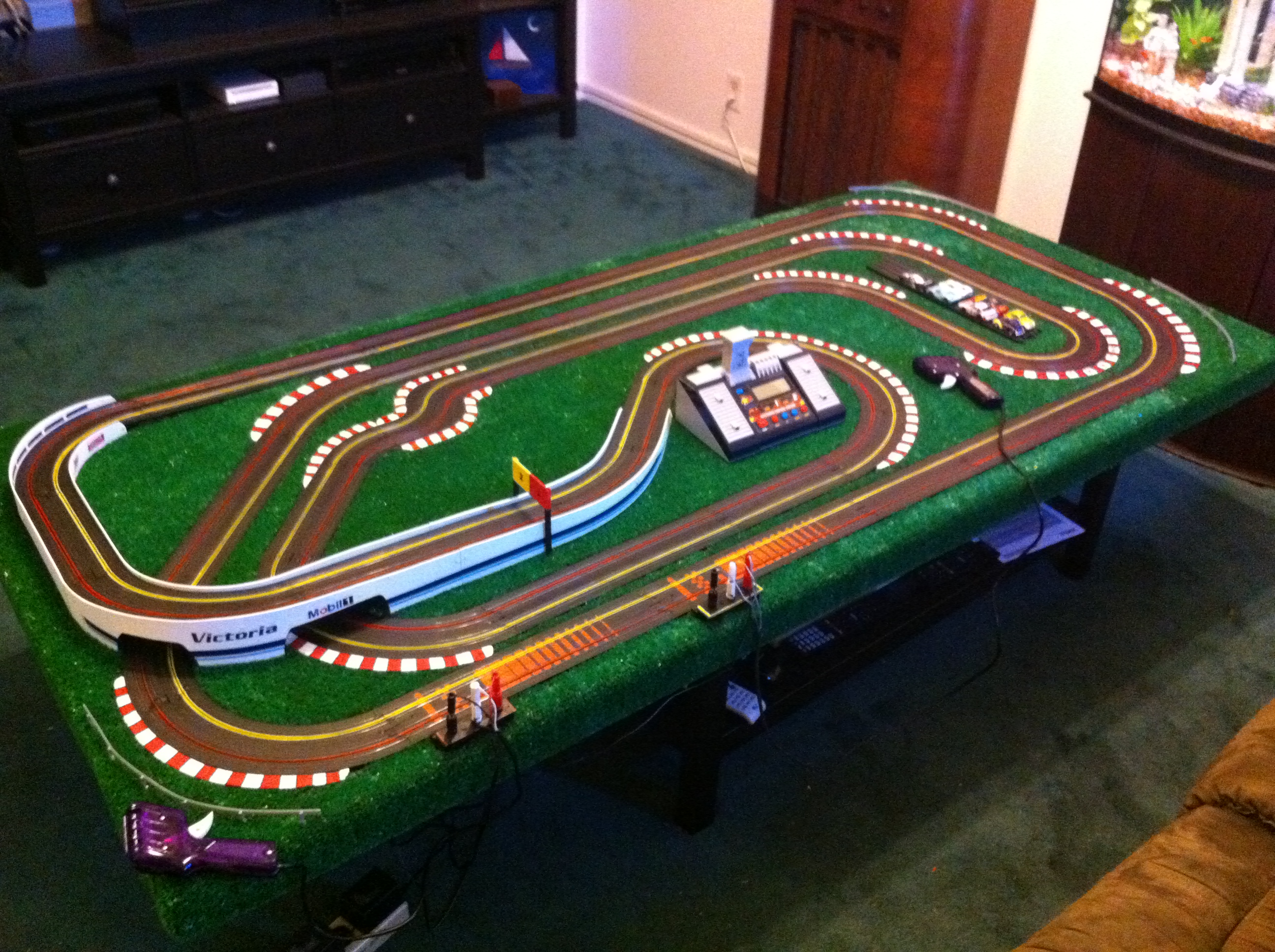 How to build a slot car track Builders Villa