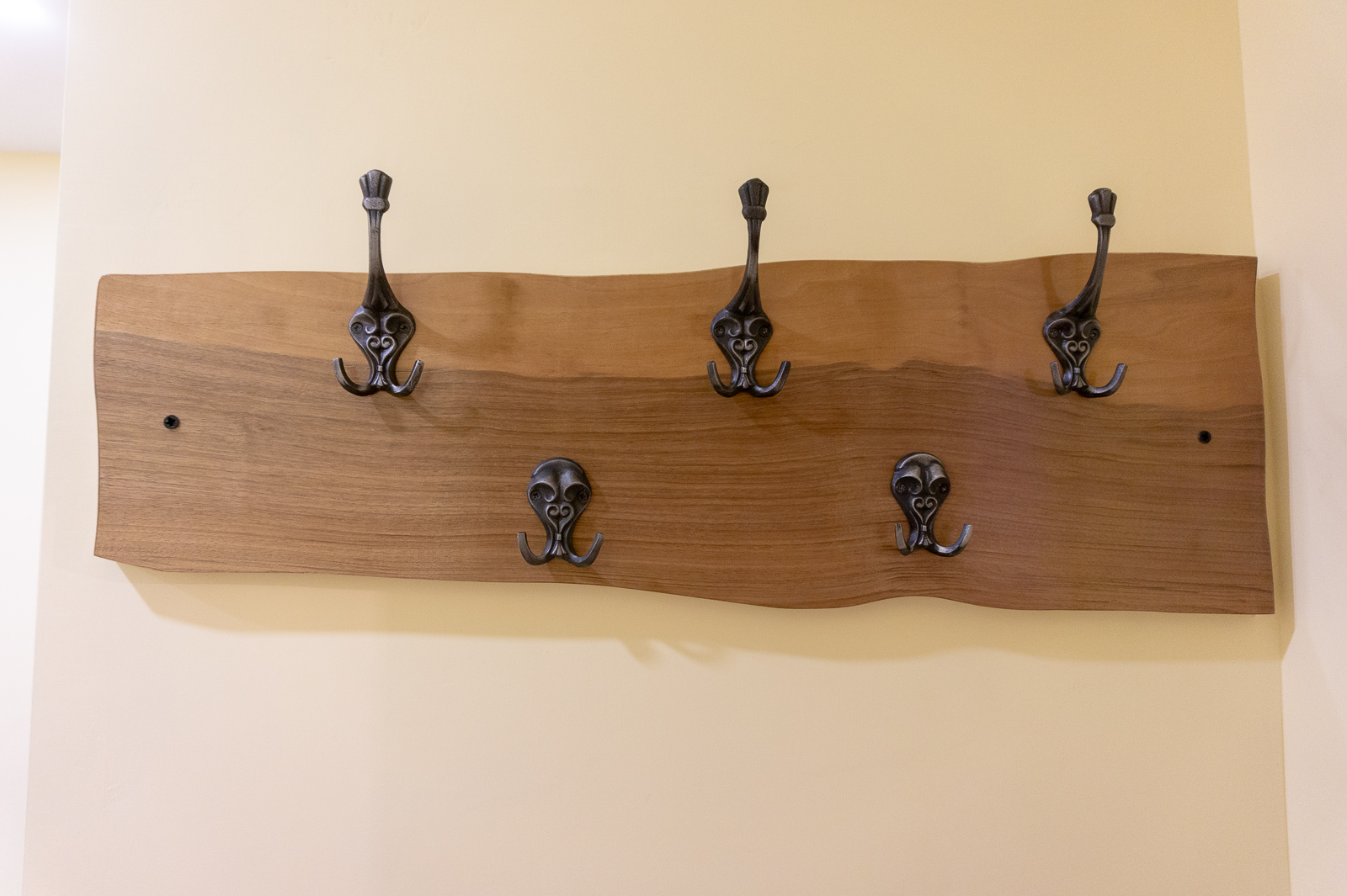 WallMounted Coat Hangers 11 Steps (with Pictures) Instructables