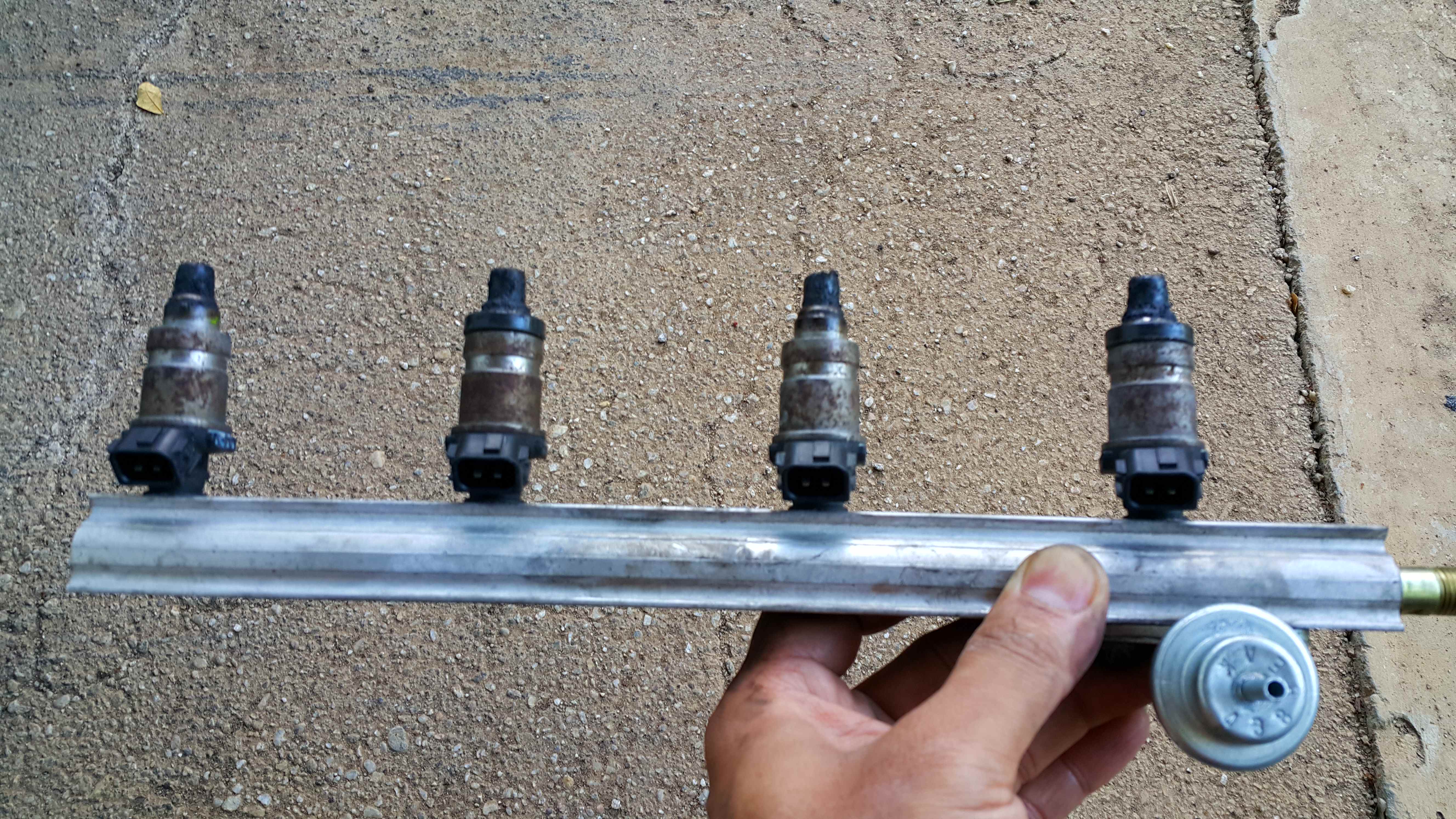 Replacing Fuel Injectors (Honda Civic 1999 D15B) 6 Steps (with Pictures) Instructables