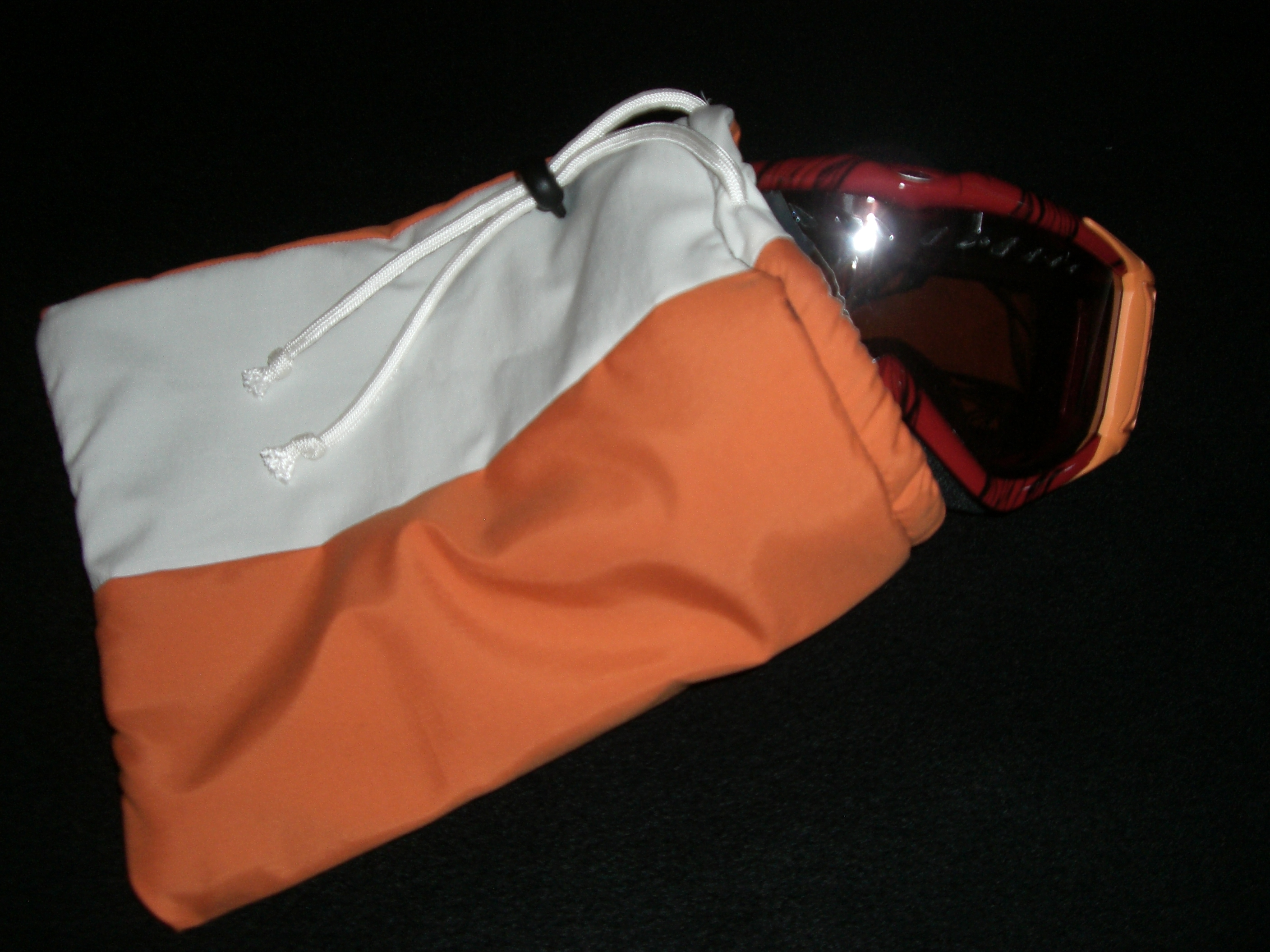 Deluxe Ski Goggle Case 4 Steps Instructables