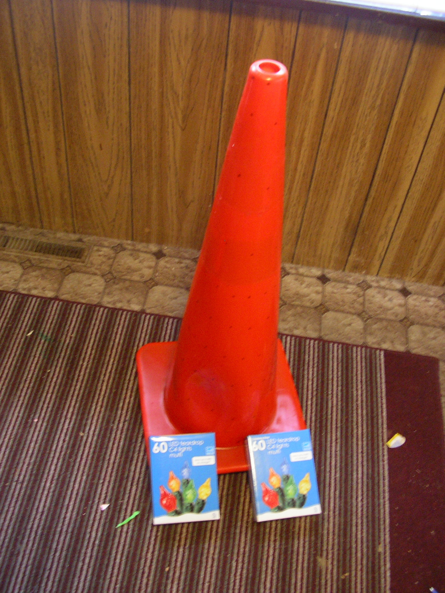 Traffic Cone Christmas Tree 7 Steps Instructables