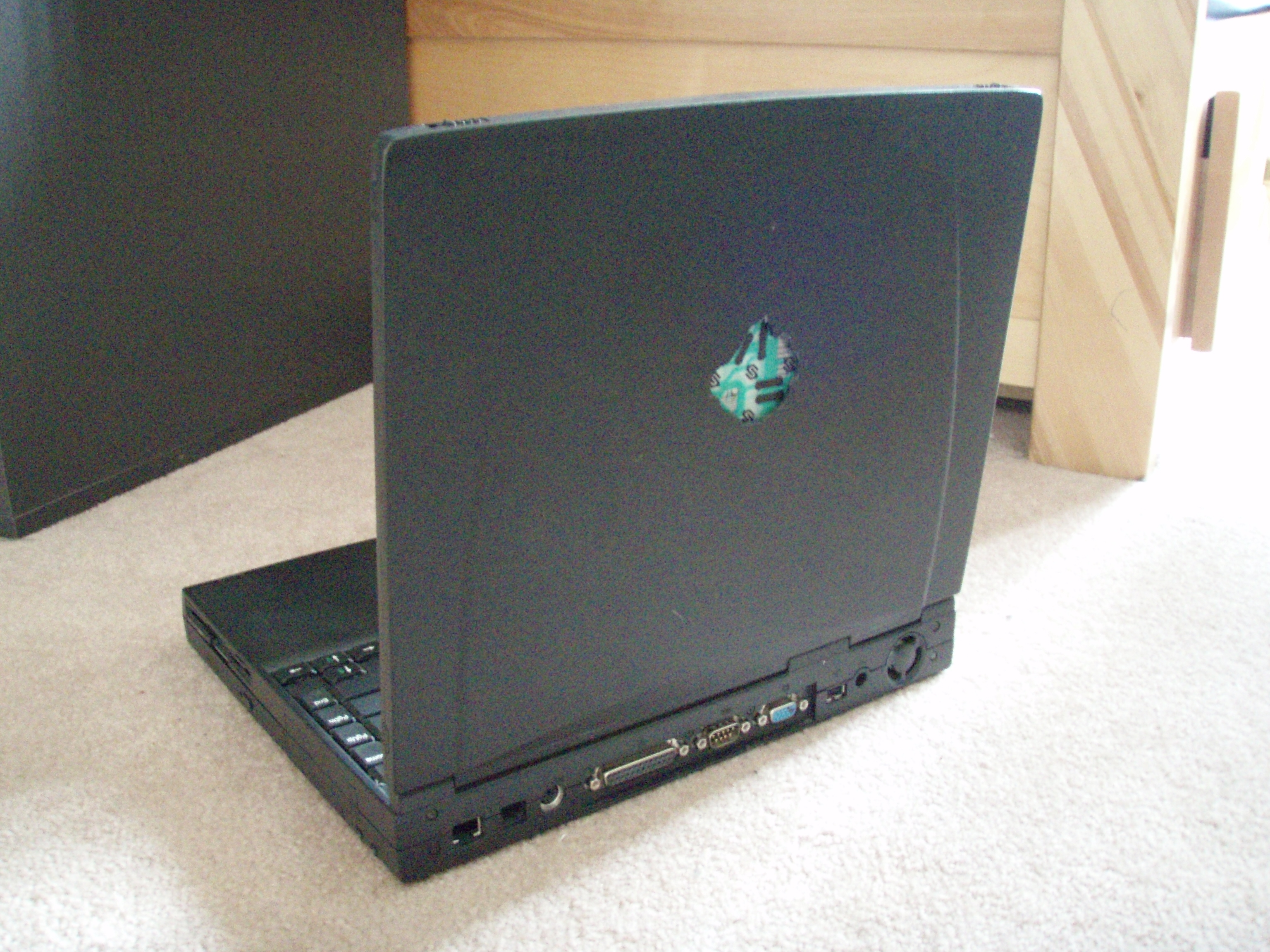 "Hacked" Laptop Mod Instructables