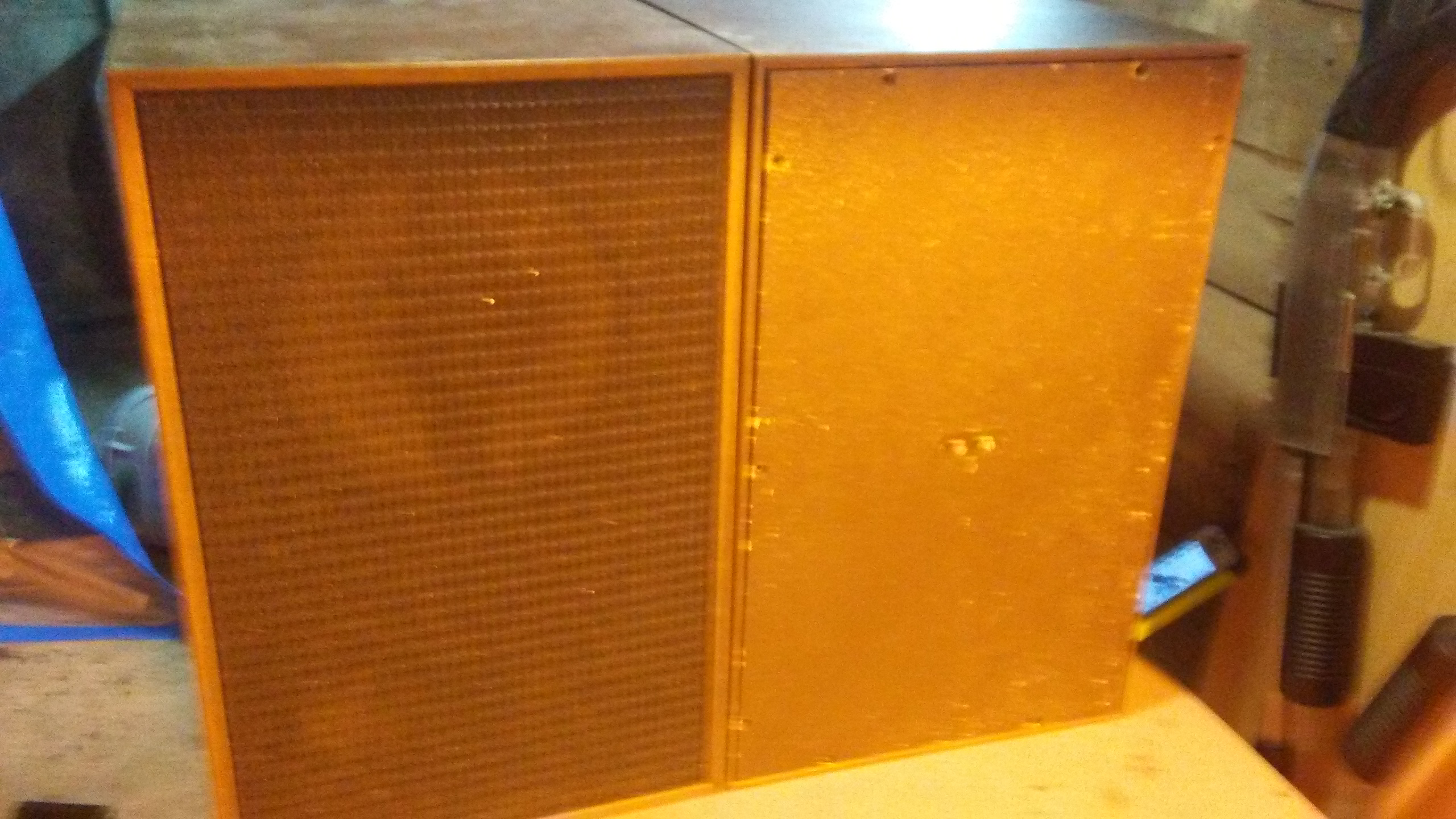 DIY Bookshelf Speakers!