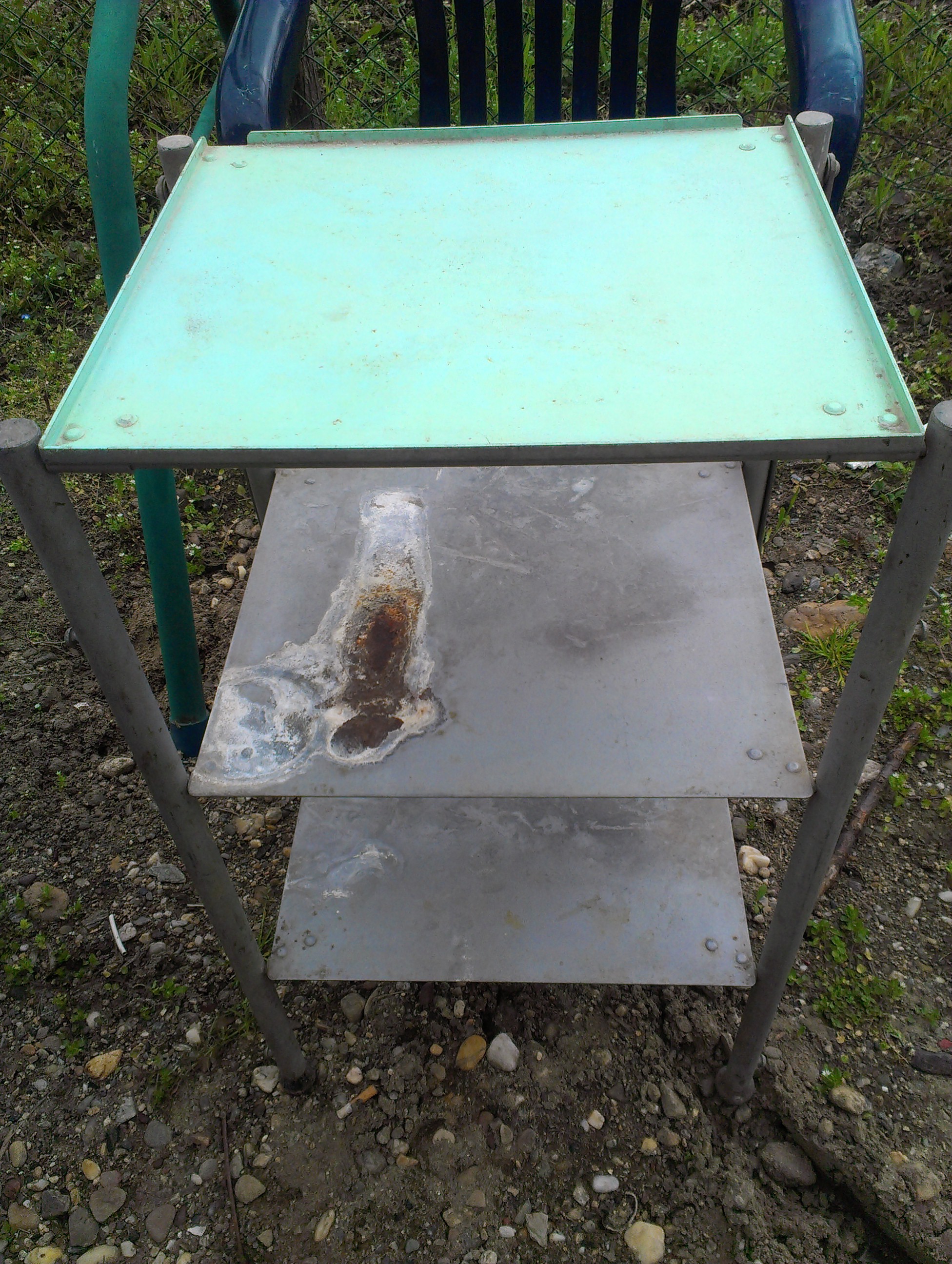 Giving New Look to Old Metal Shelf 6 Steps Instructables