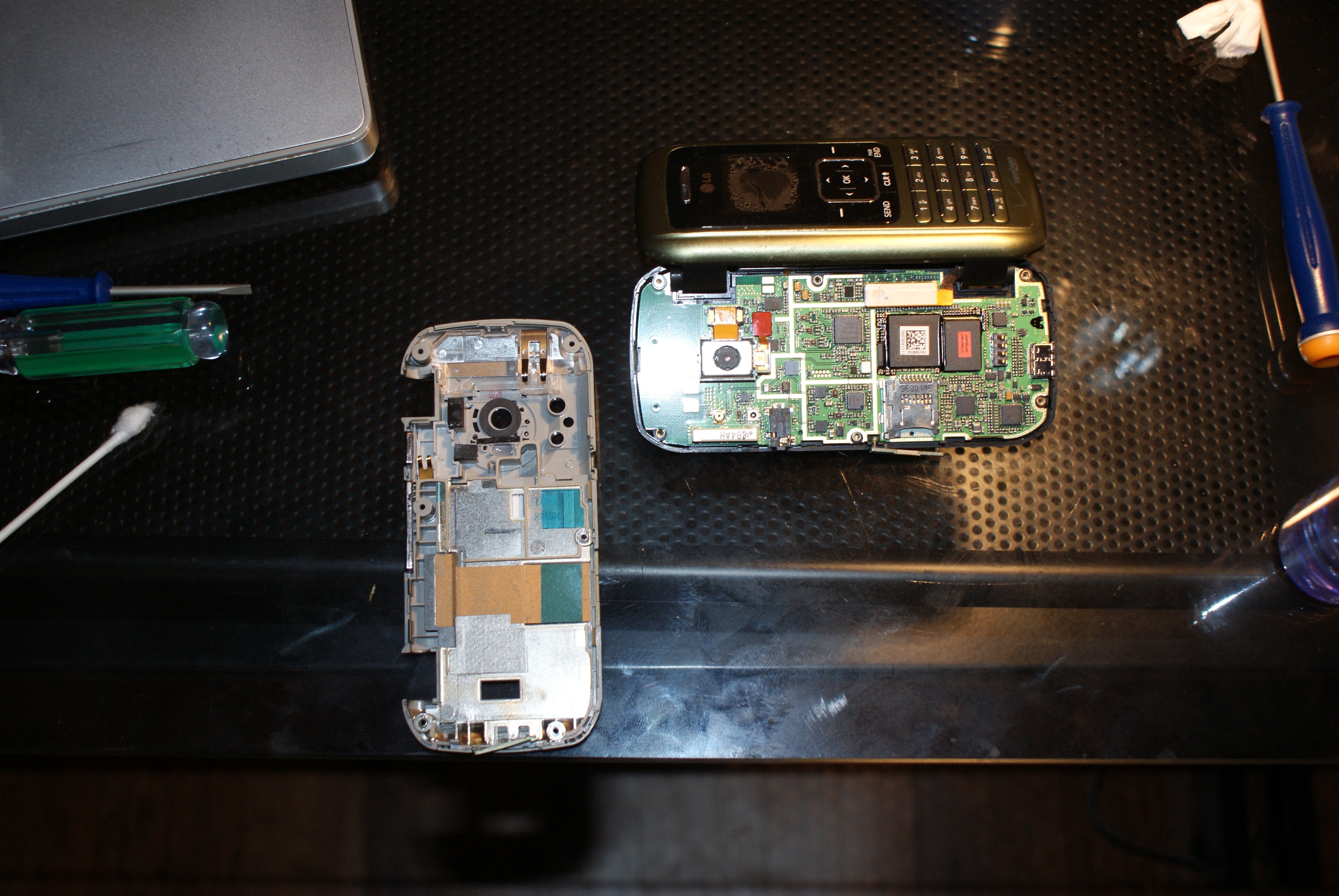 How to Save a Water Damaged Verizon EnV Phone. 8 Steps Instructables