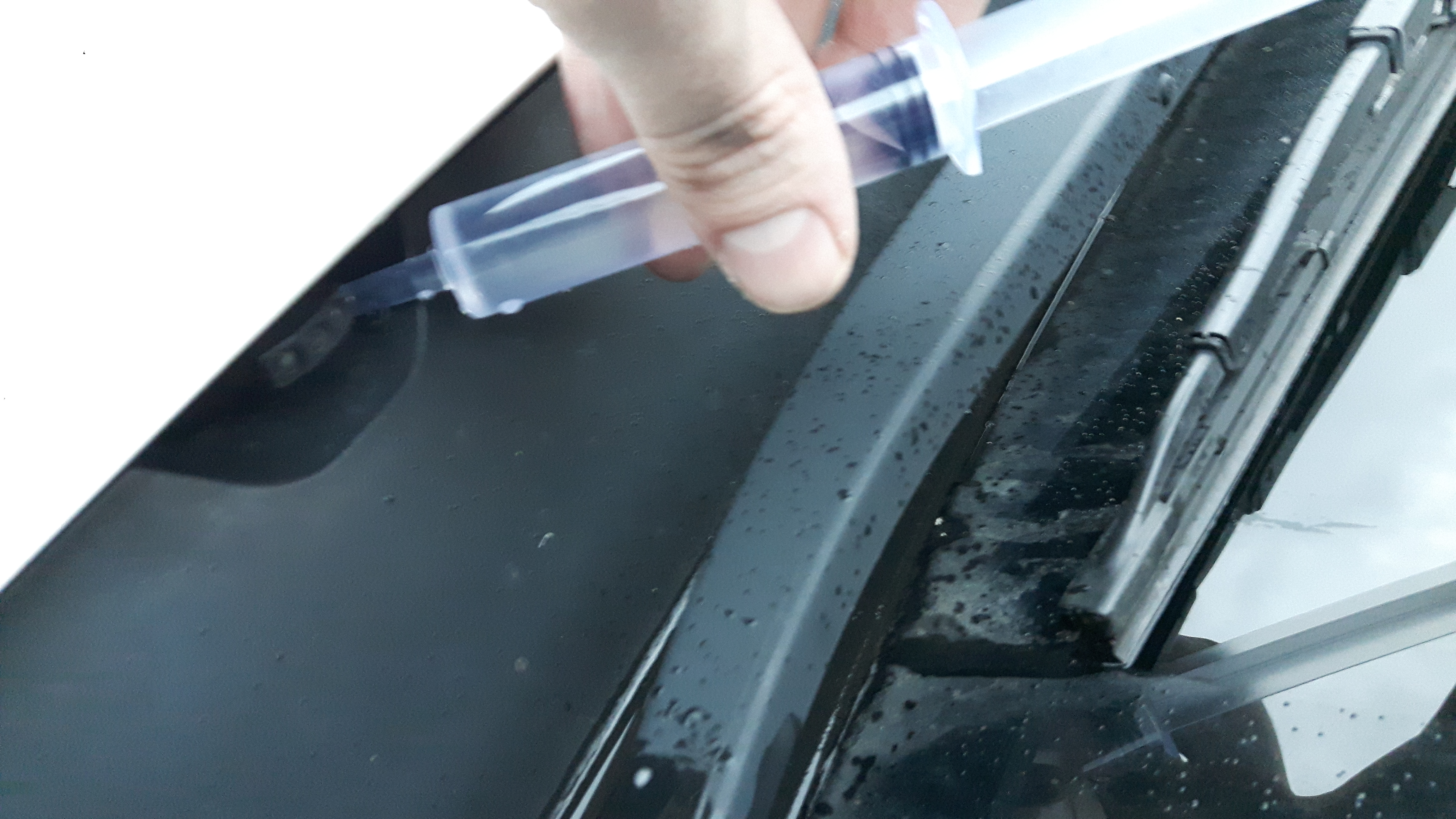 Clean and Realign Windscreen Washer 5 Steps (with Pictures