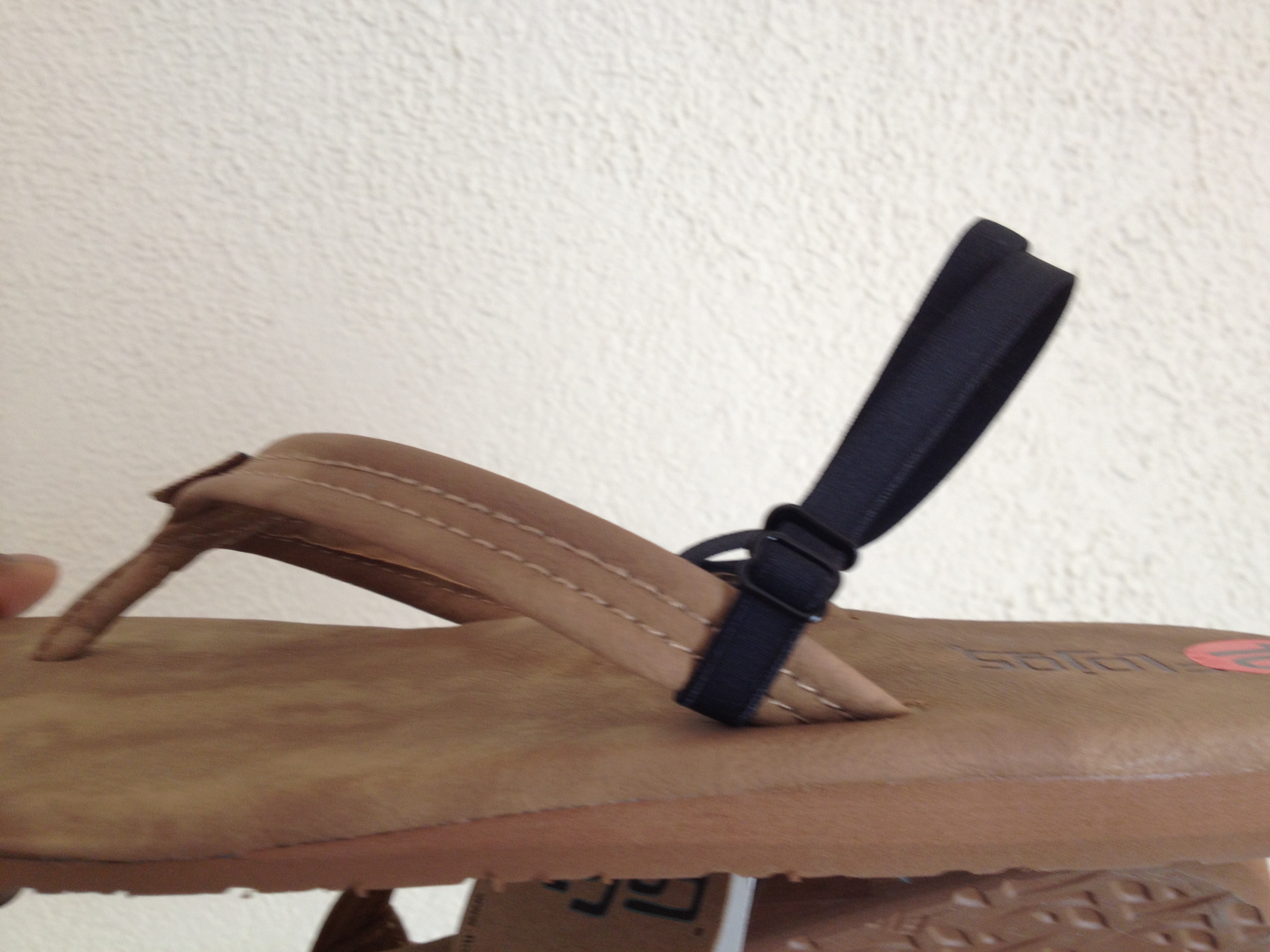 Easiest No Sew Way to Make an Interchangeble Flip Flop Back Strap