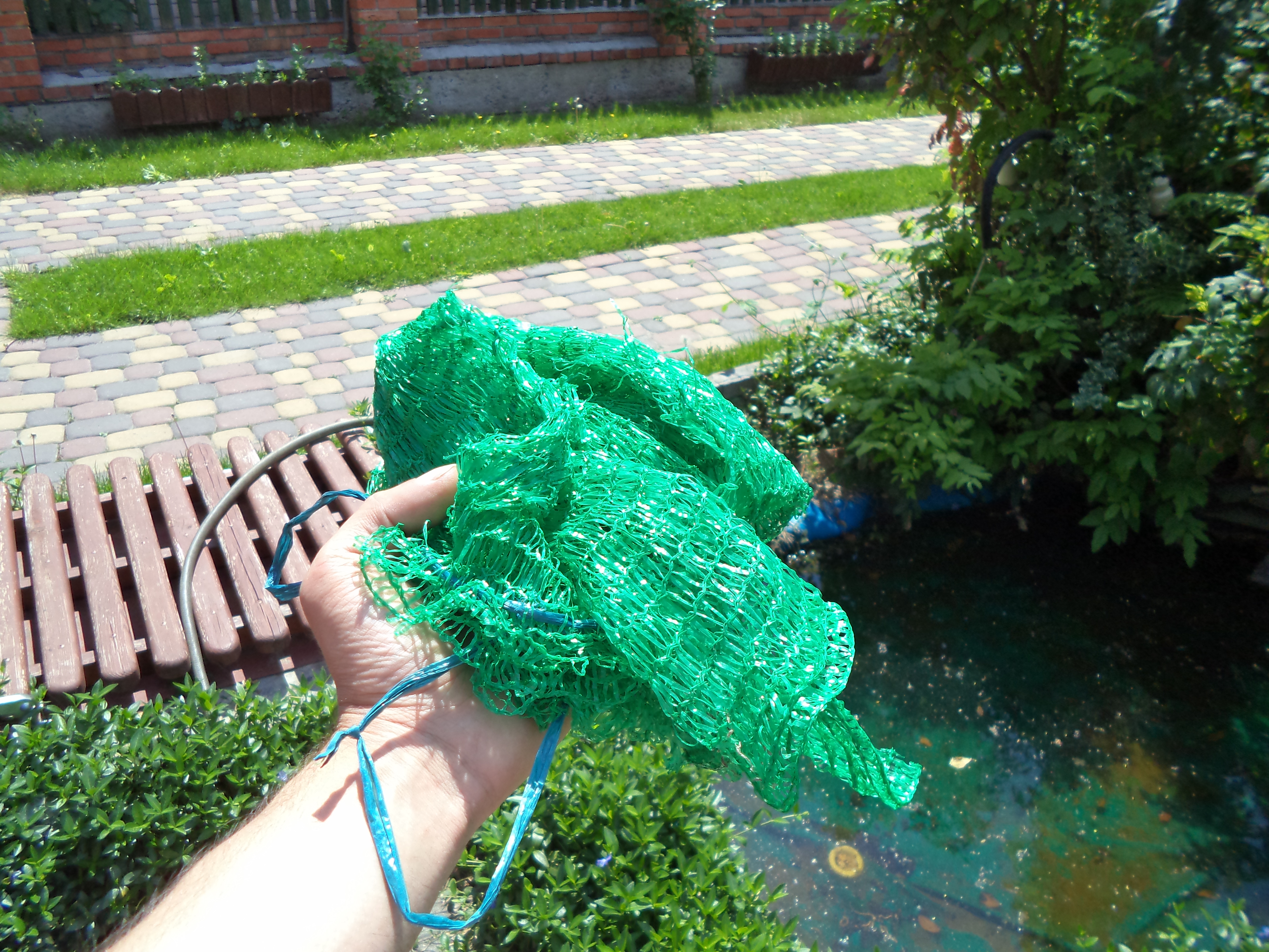 How to Make a Sponge Out of Plastic Mesh Bag 7 Steps (with Pictures