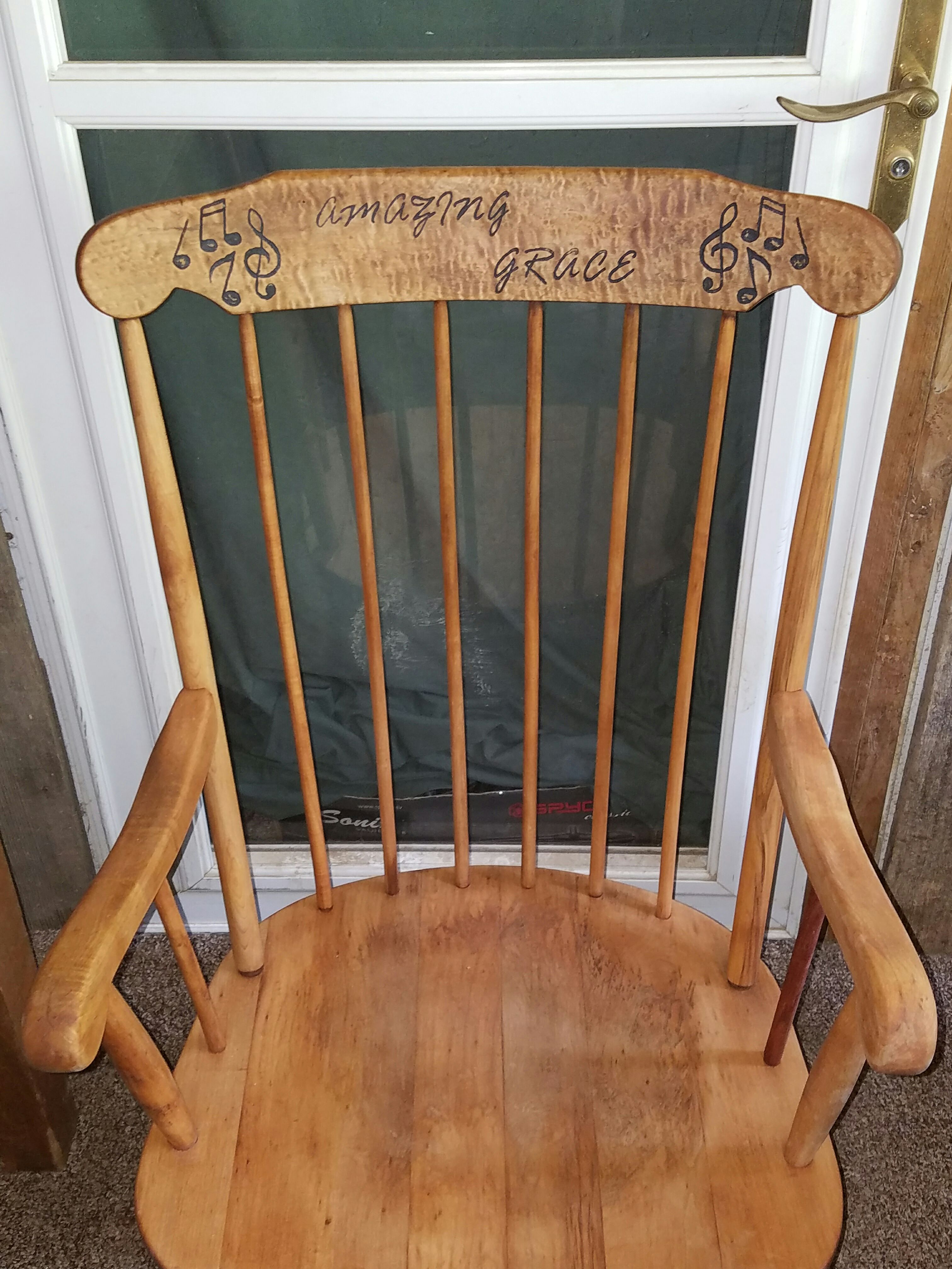 Redo a Broken Rocking Chair and Add Something Special 6 Steps (with