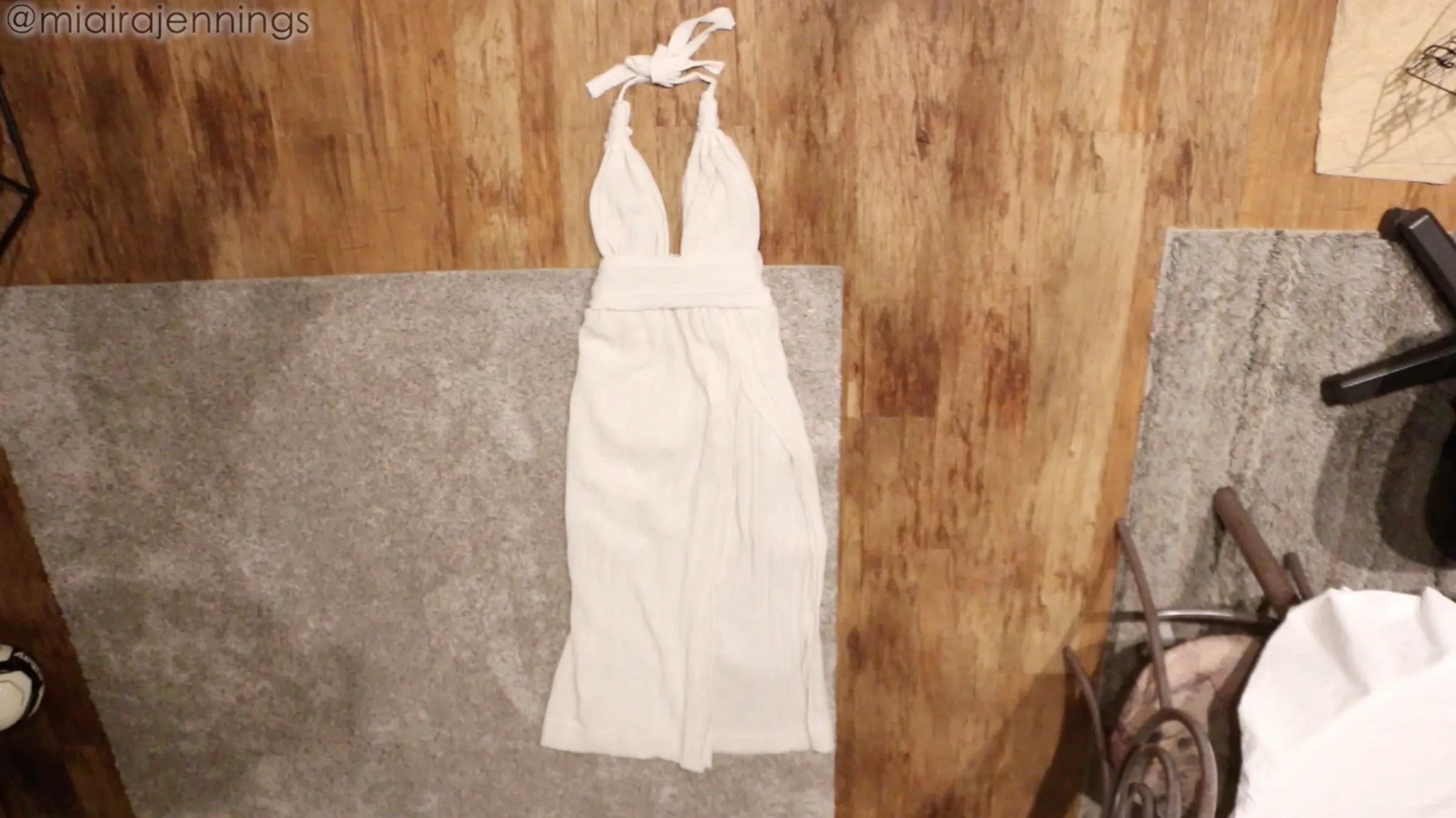 DIY Plunging Dress Out of Curtains 9 Steps (with Pictures
