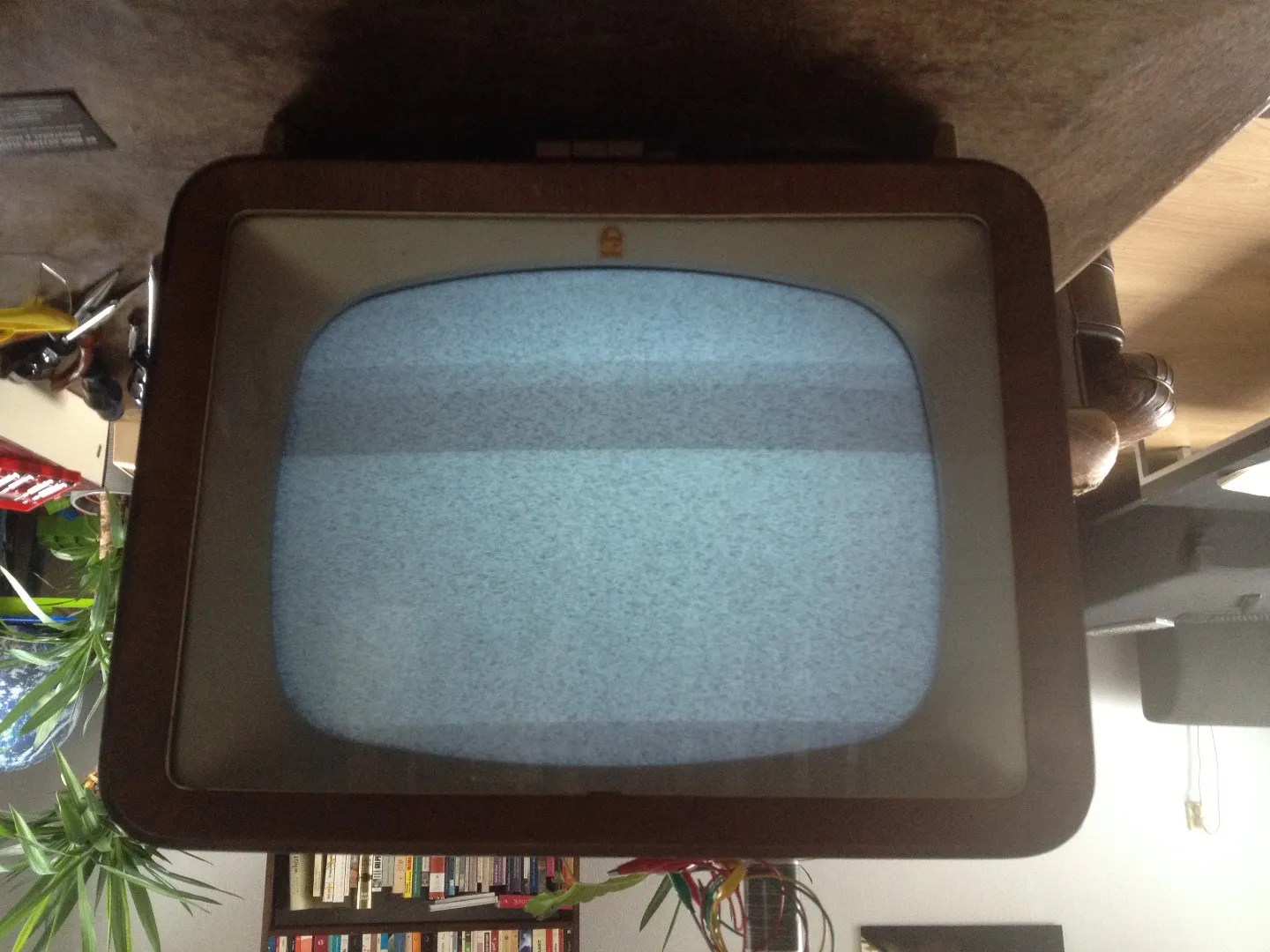 Ombrovision Vintage Tv Turned Into Rainy Weather Alarm 5 Steps (with