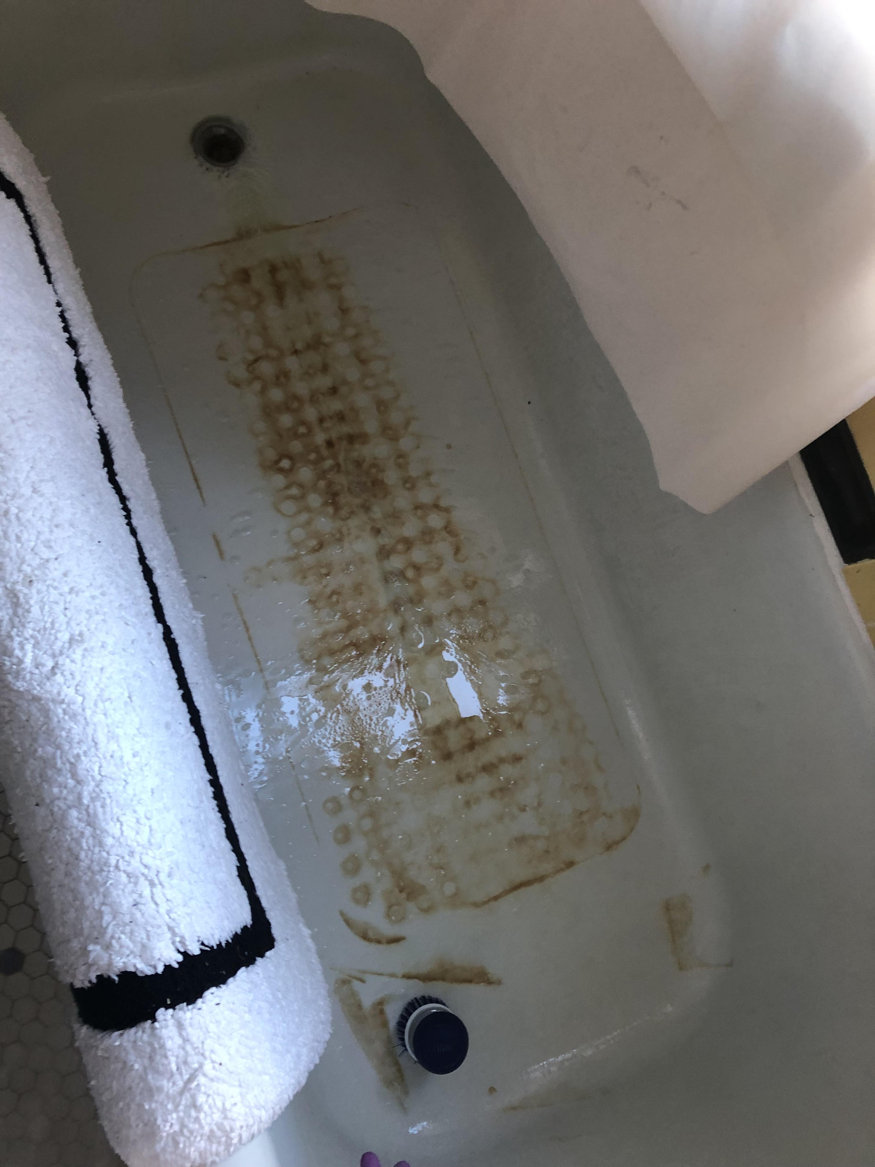 How to Turn Your Bleachstainedred Bathtub White Again 4 Steps (with