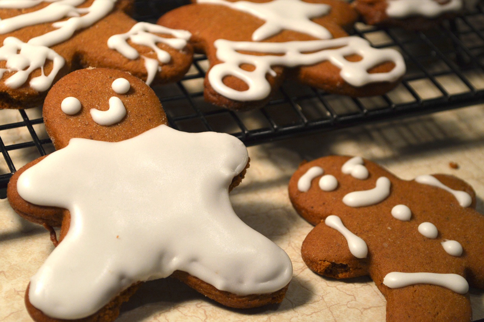 How to Make Gingerbread Man Cookies 3 Steps (with Pictures