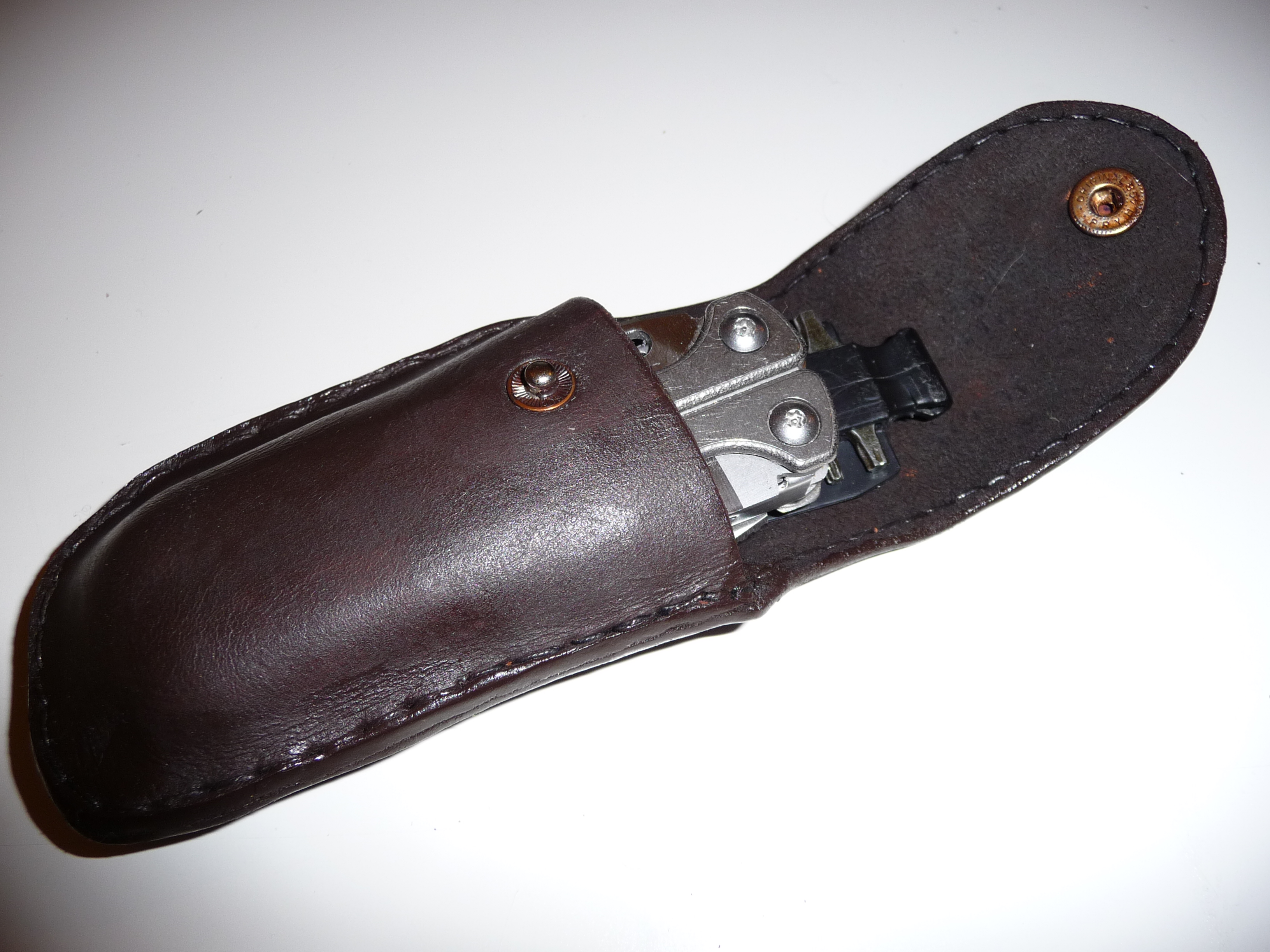 An Alternative Leatherman Sheath 5 Steps Instructables