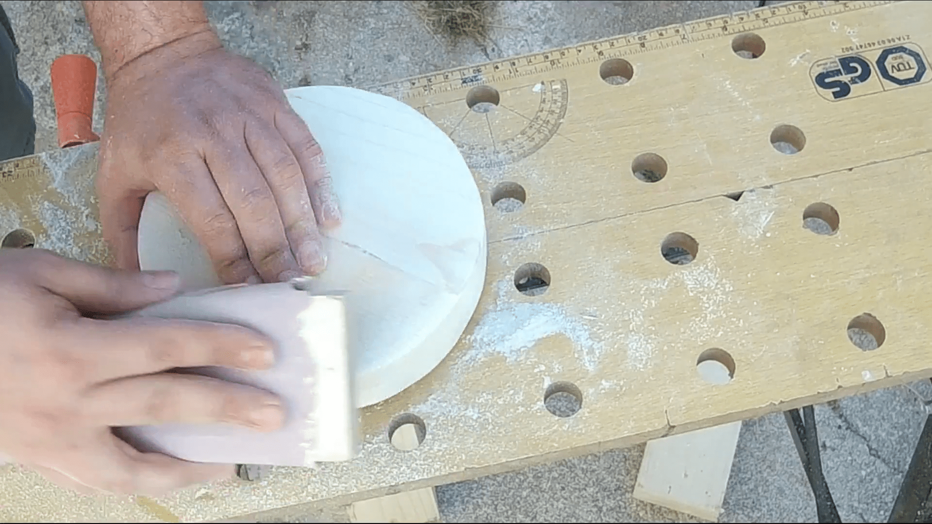 DIY Wheelbarrow : 7 Steps (with Pictures) - Instructables