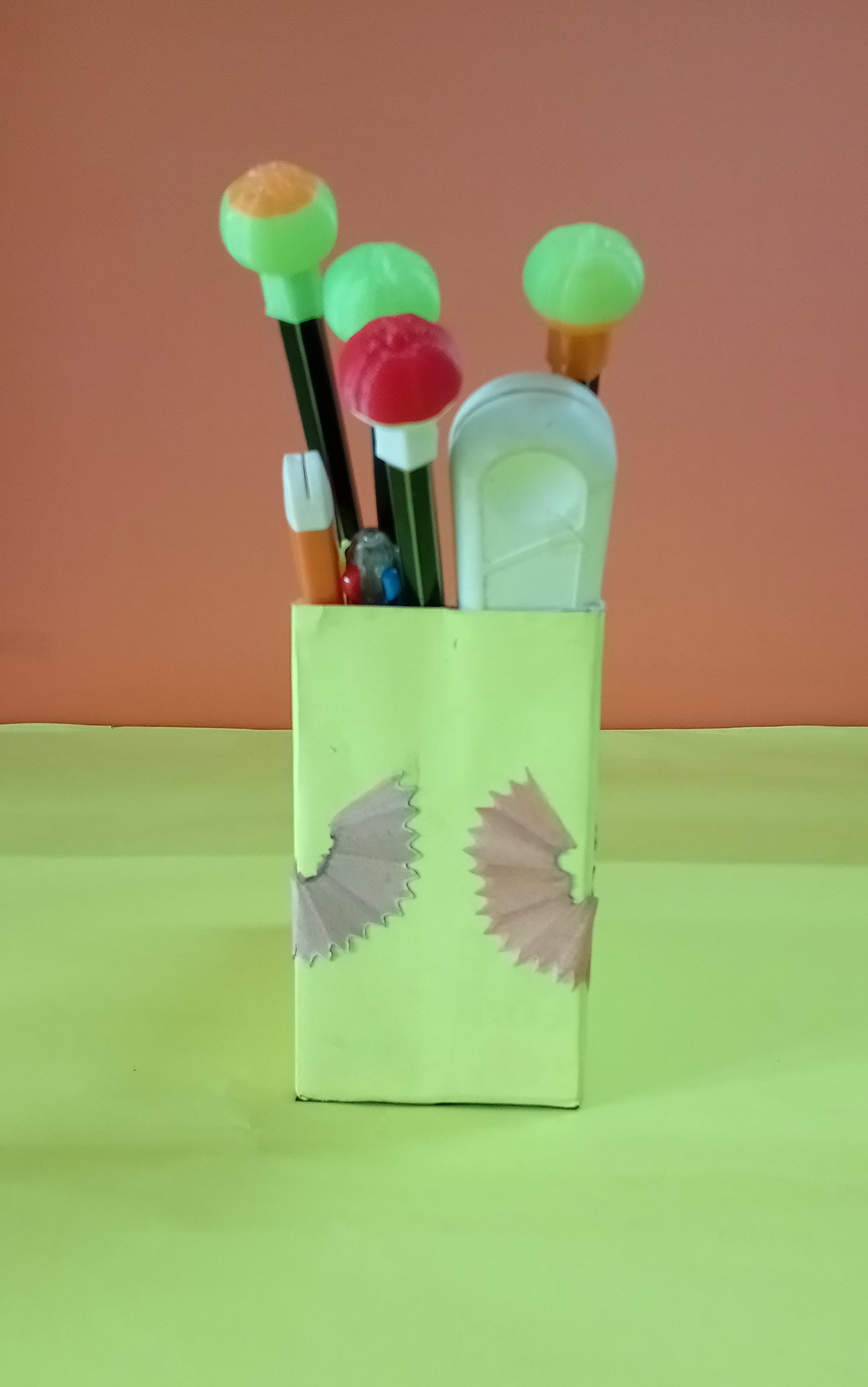 What to Do With Old Video Cassette Covers? 15 Steps (with Pictures