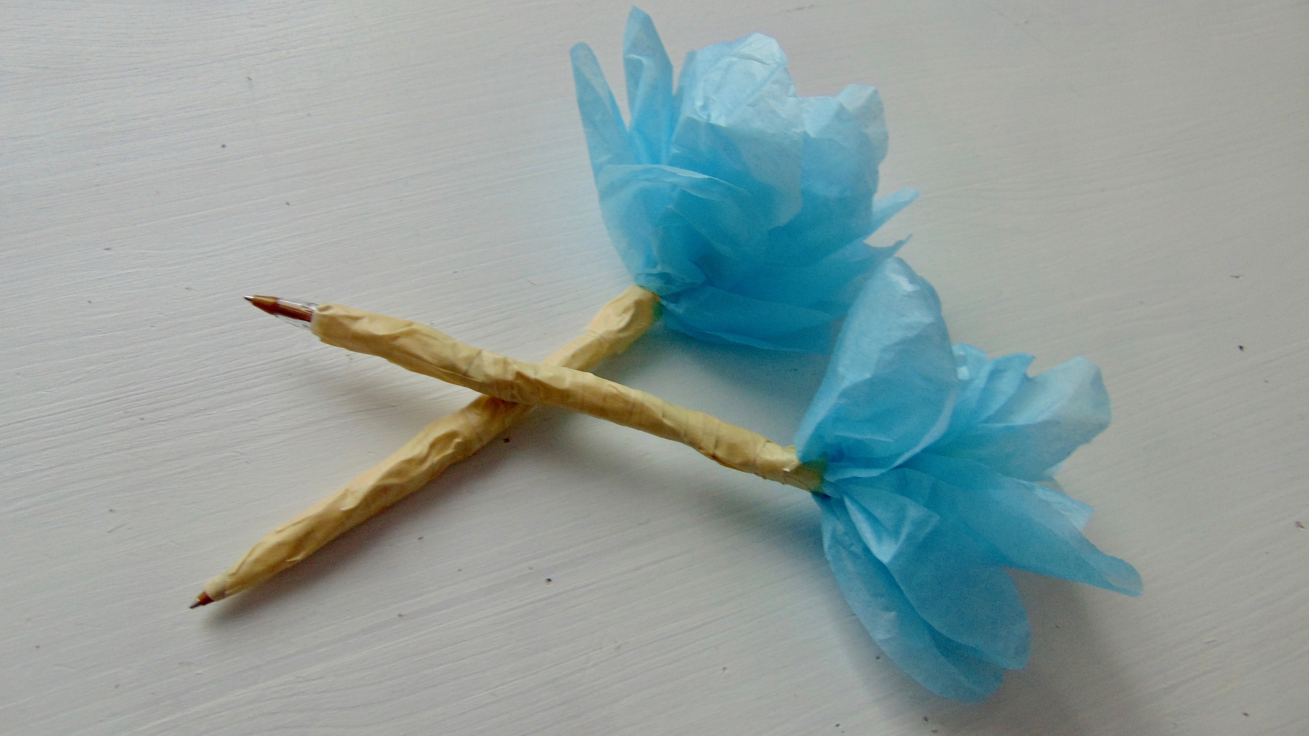 Easy Tissue Paper Flower Pen 6 Steps (with Pictures) Instructables