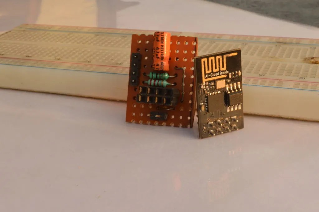 Breadboard Friendly Breakout Board for ESP826601 With
