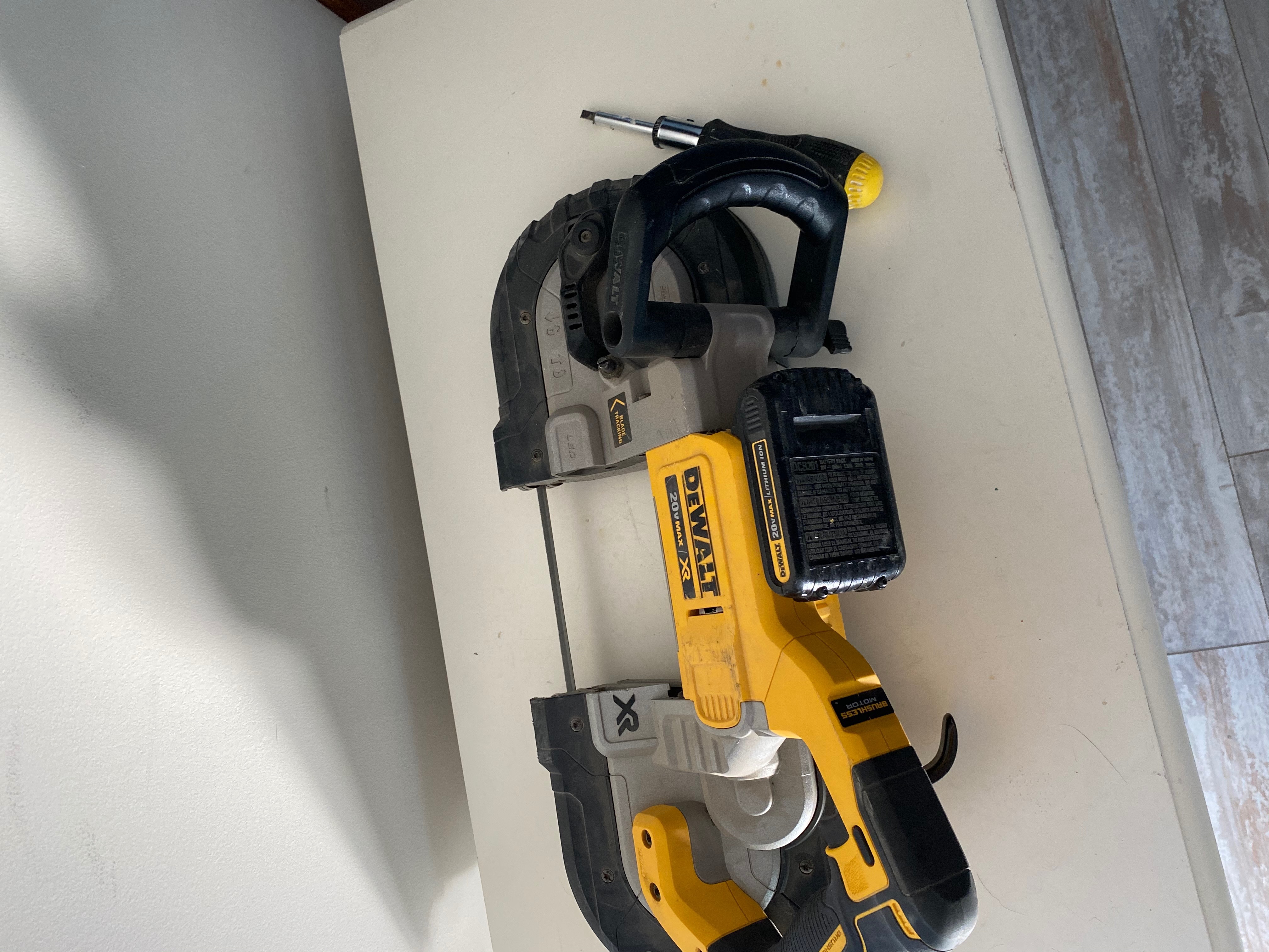 How to Install a Screen Door : 7 Steps - Instructables