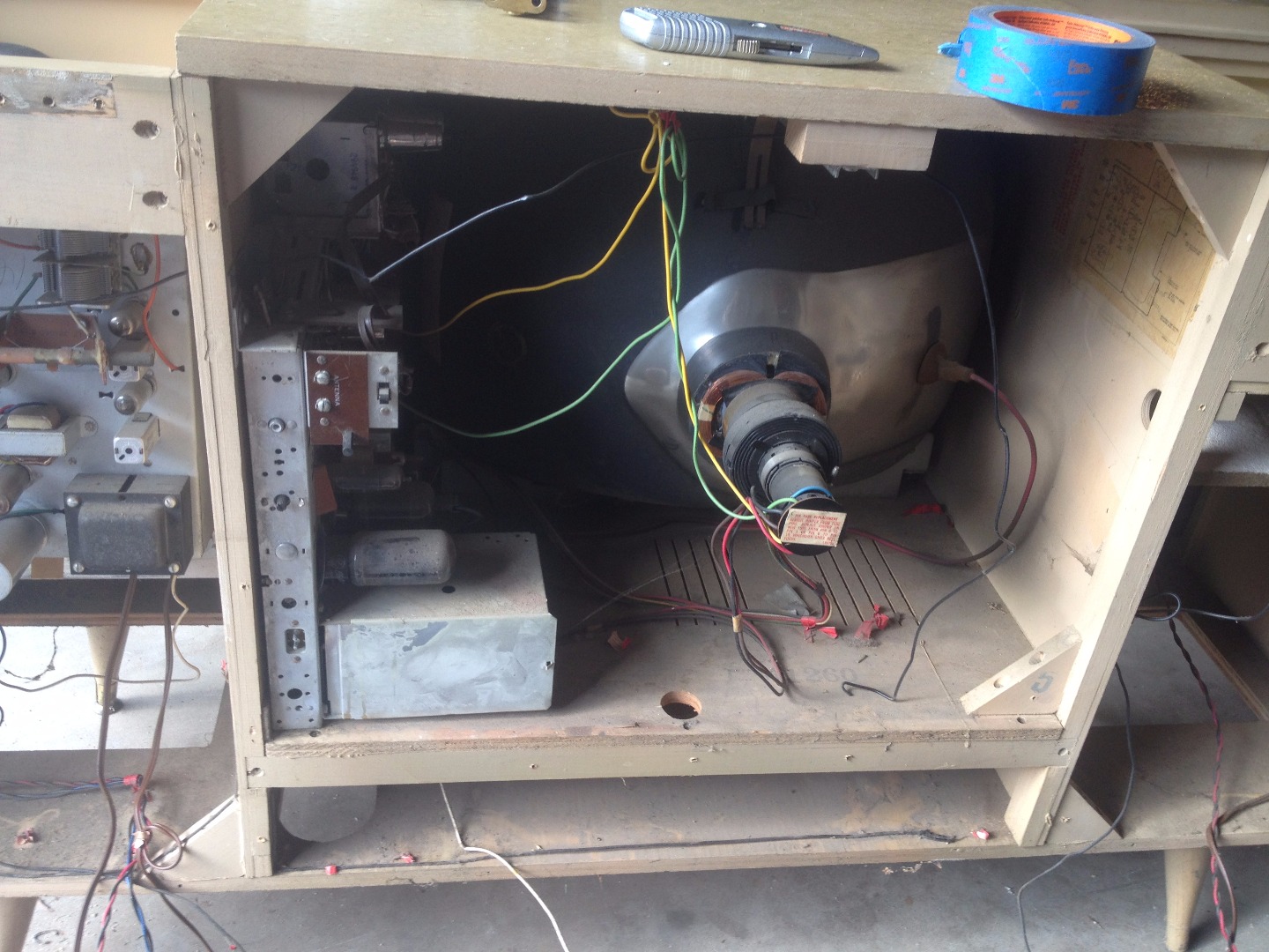 Stereo Console Refurbish and Conversion 5 Steps (with Pictures