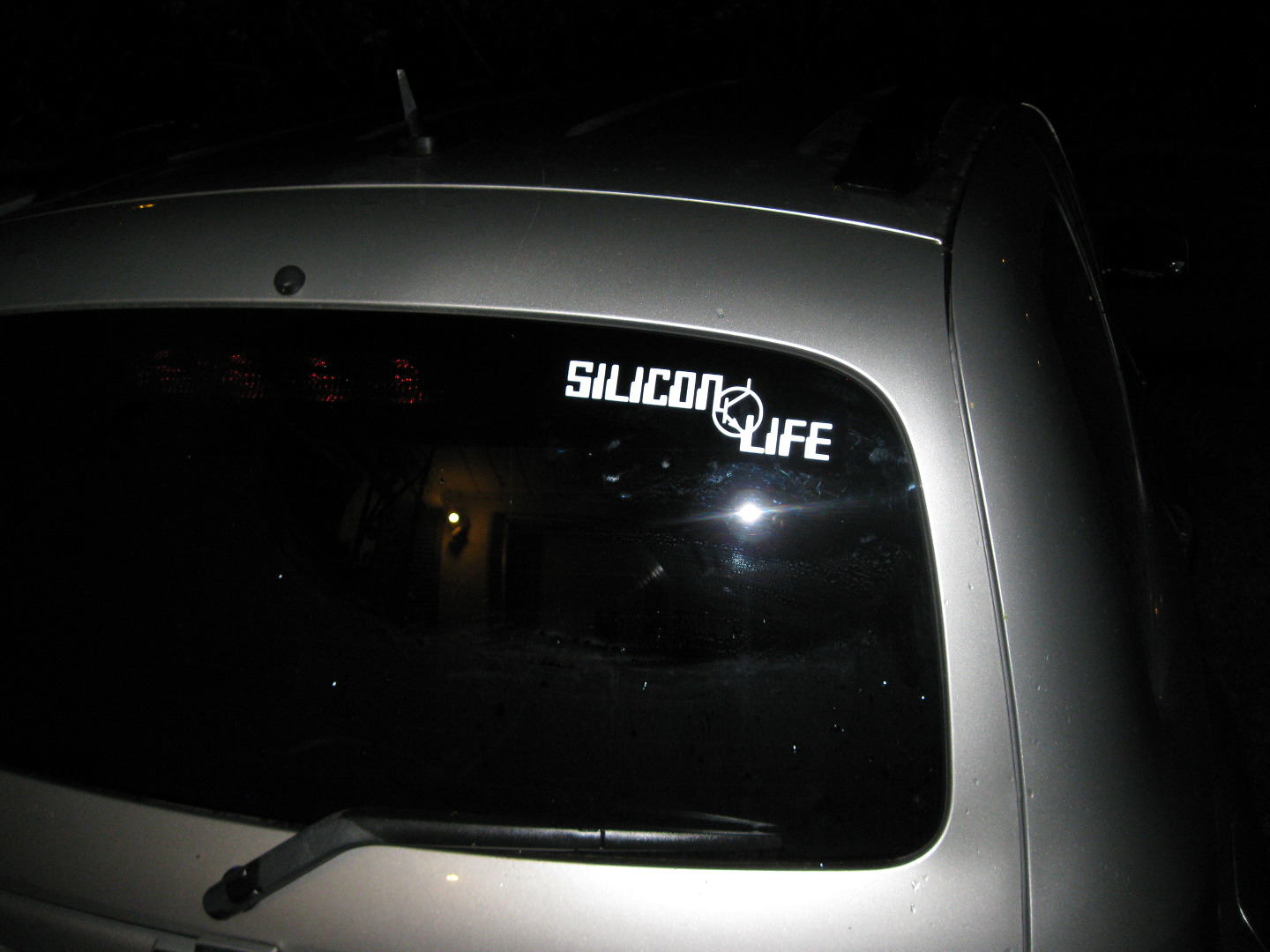 Cutting DIY Vinyl Stickers for Your Car With Scrap Vinyl and the