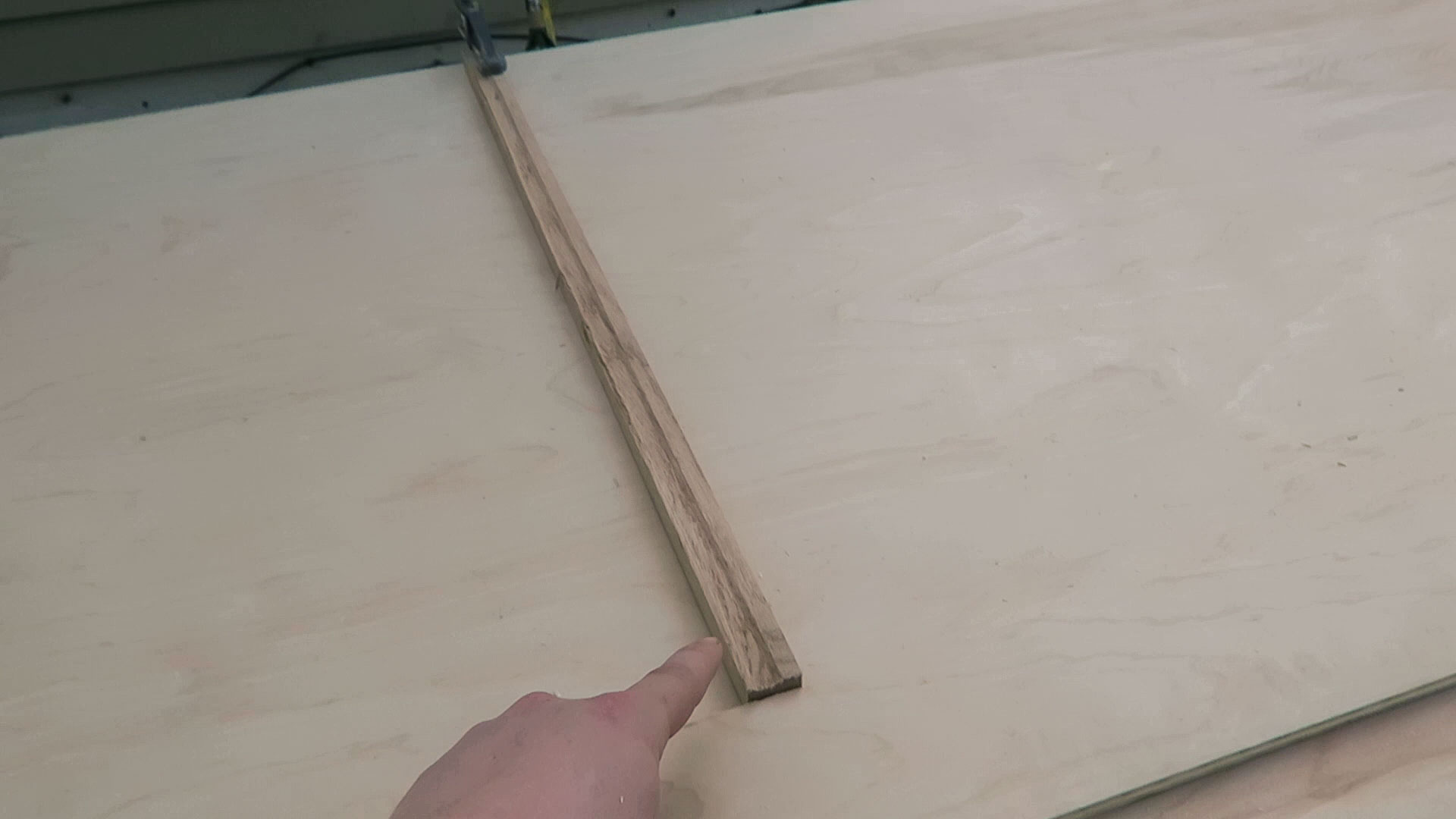 Perfect Cuts With a Circular Saw Guide : 5 Steps (with Pictures