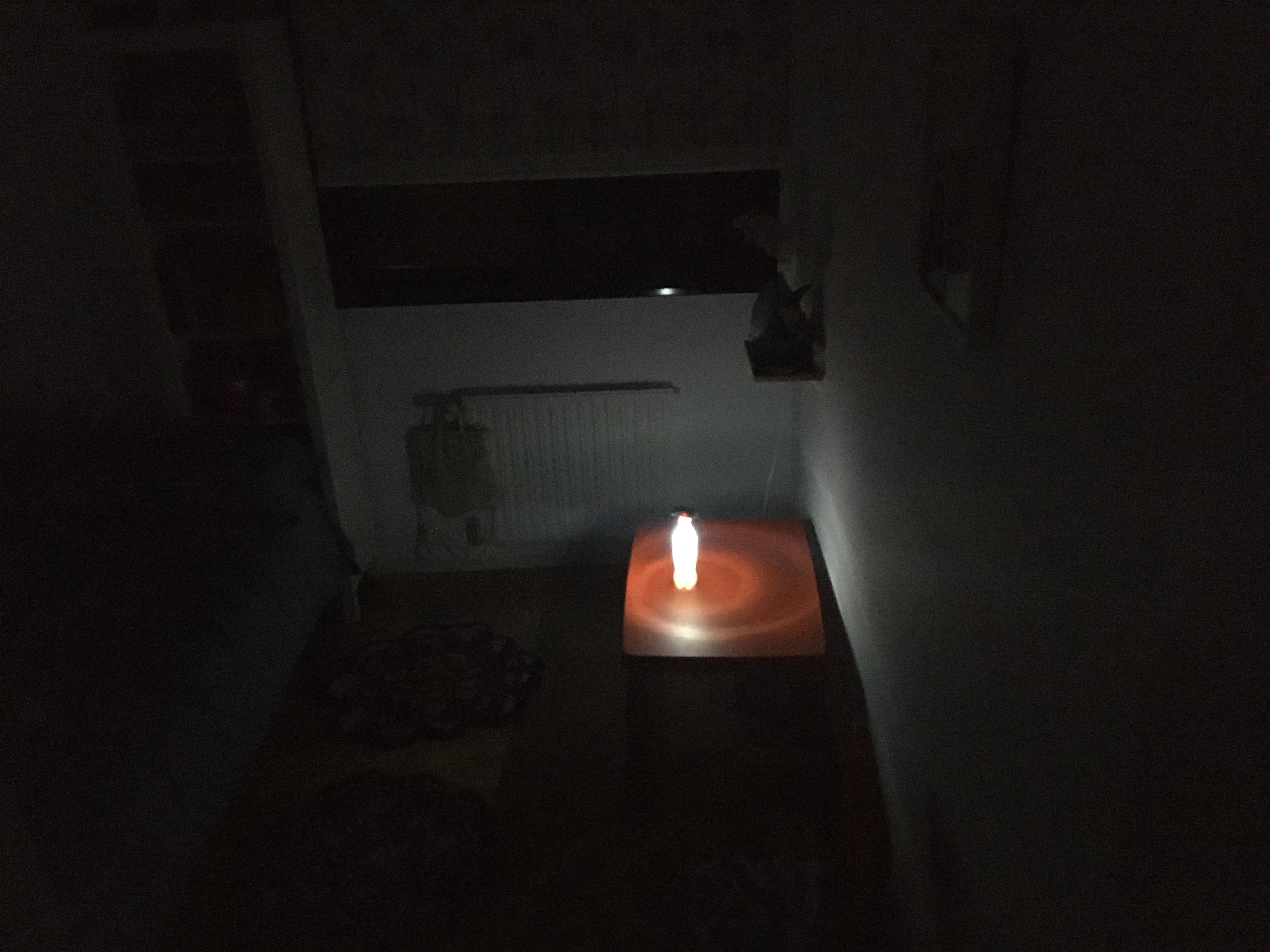 Relaxing/emergency Lamp With One AA Battery Joules Thief 9 Steps