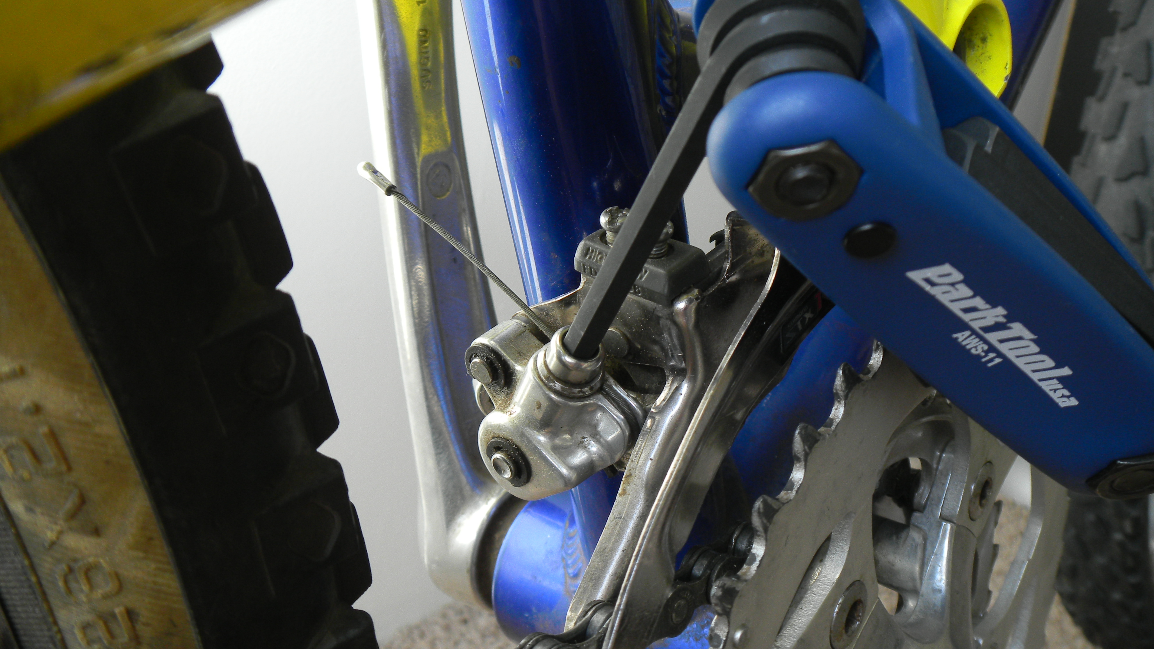 How to Properly Adjust the Front Derailleur on Your Bicycle 7 Steps