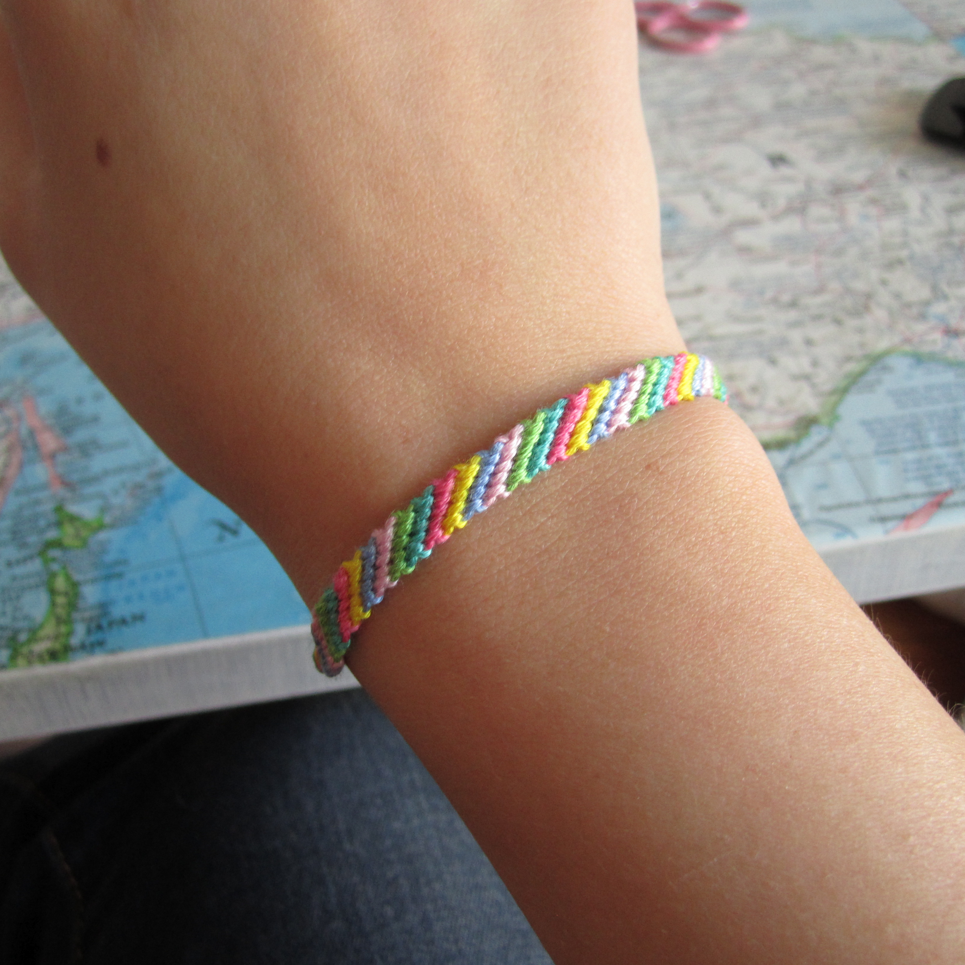 How to Make a Friendship Bracelet : 9 Steps (with Pictures) - Instructables