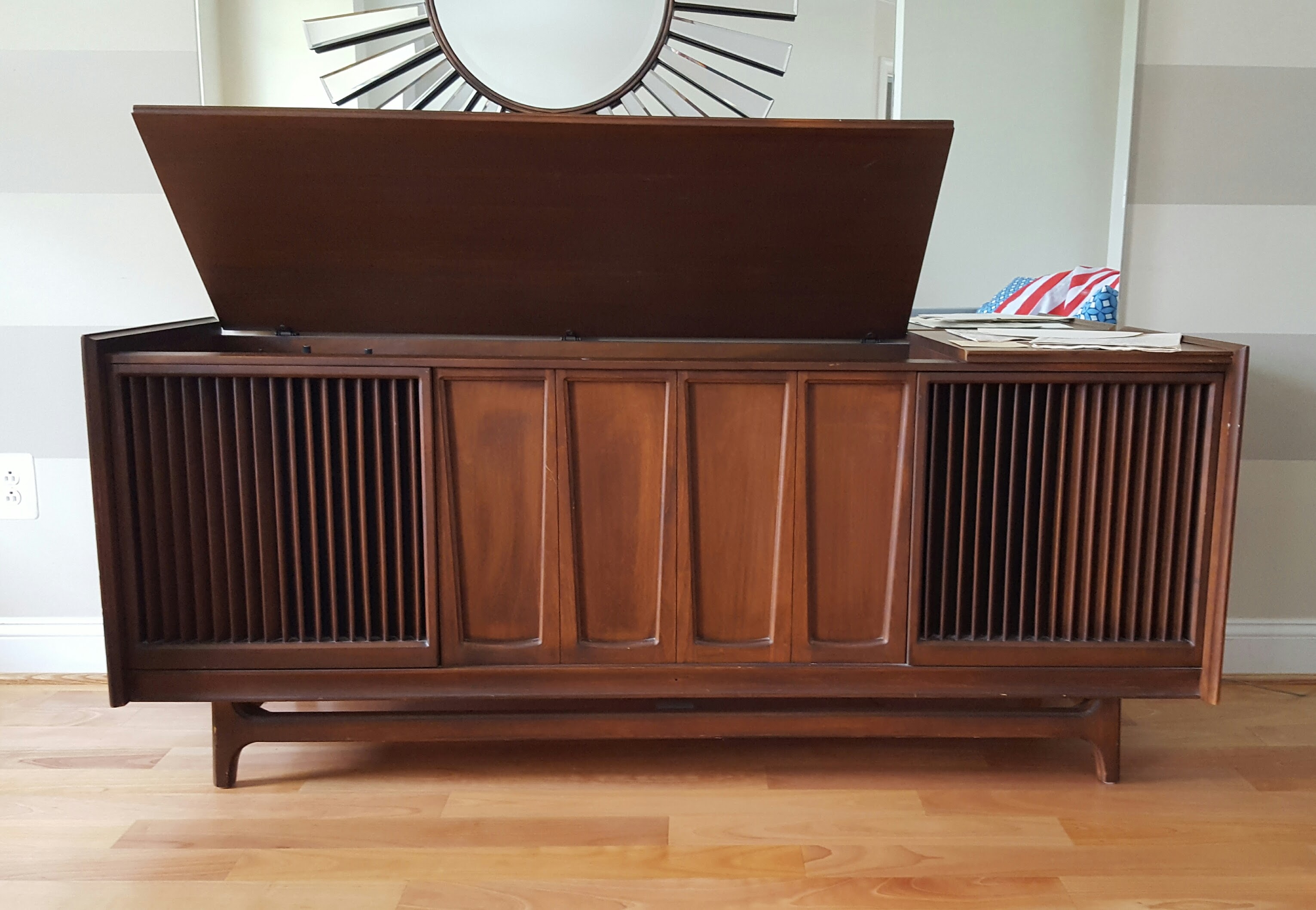 1960s Volumio Console Stereo Restomod 8 Steps (with Pictures
