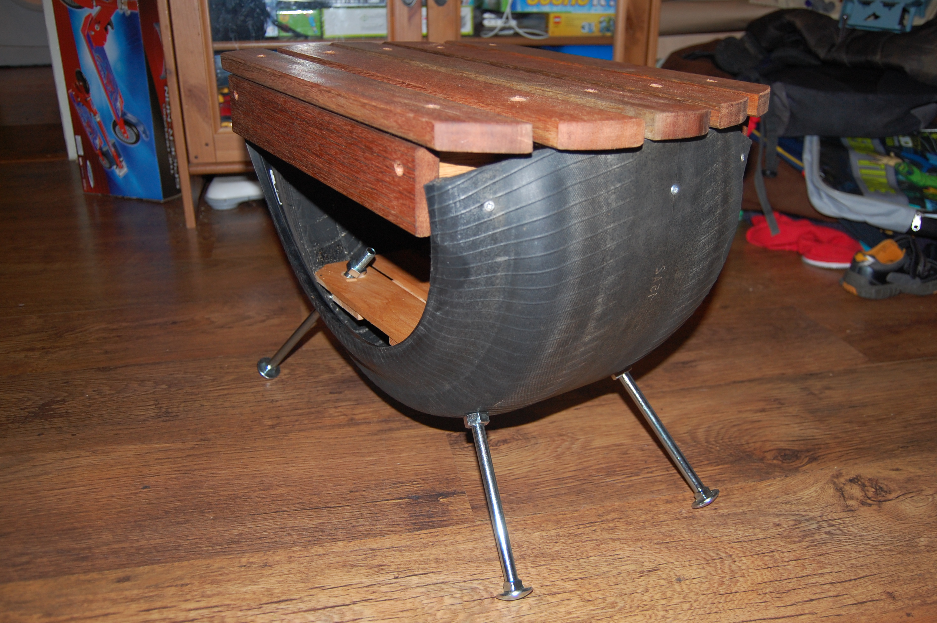 Outside Table From a Car Tyre (tire) 5 Steps (with Pictures