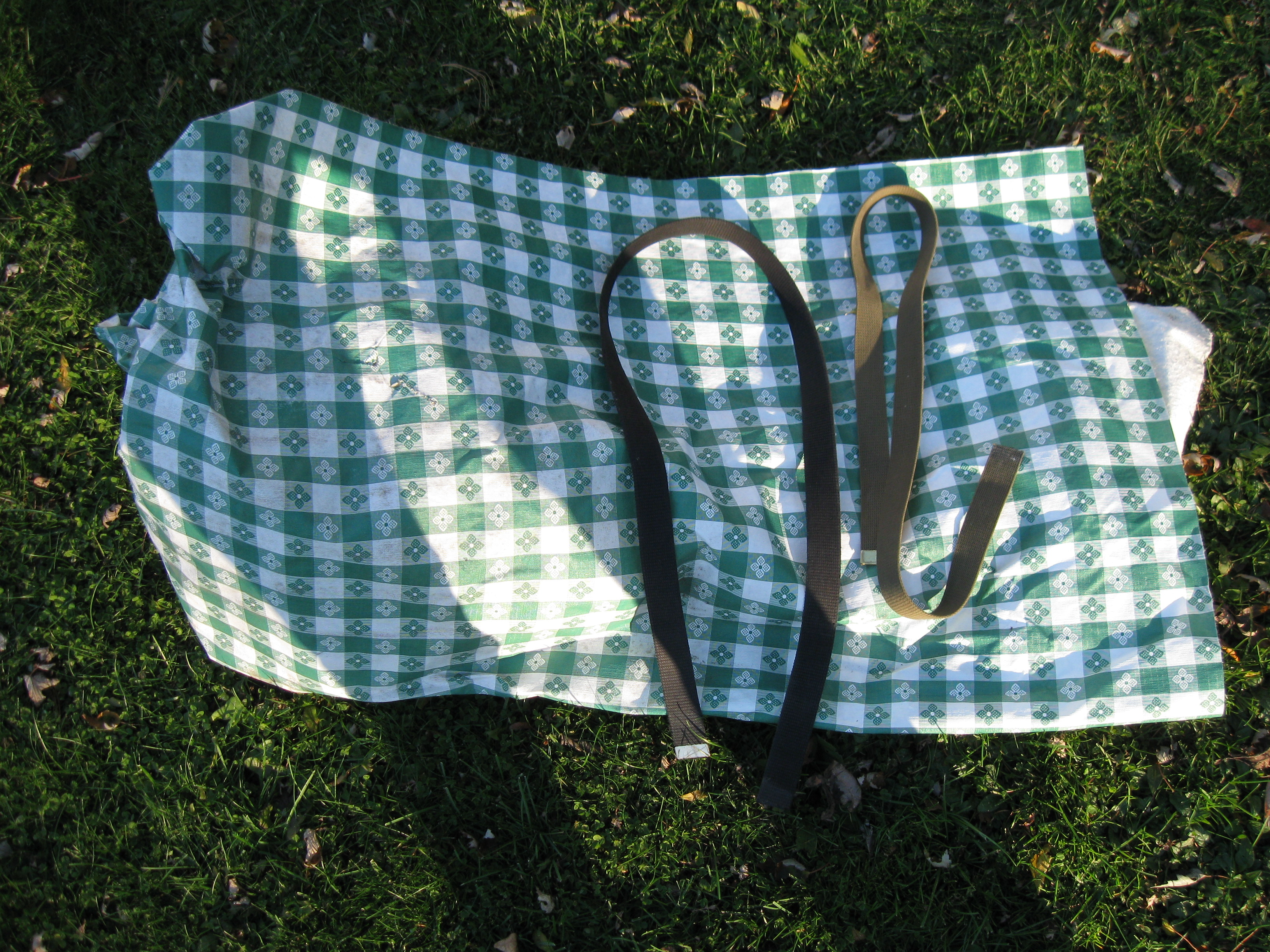 Tie Loads to Car Roofs by Making Temporary Anchors 11 Steps