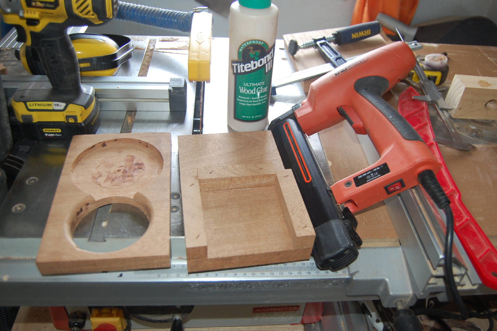 Adirondack Chair Cup Holder 4 Steps Instructables